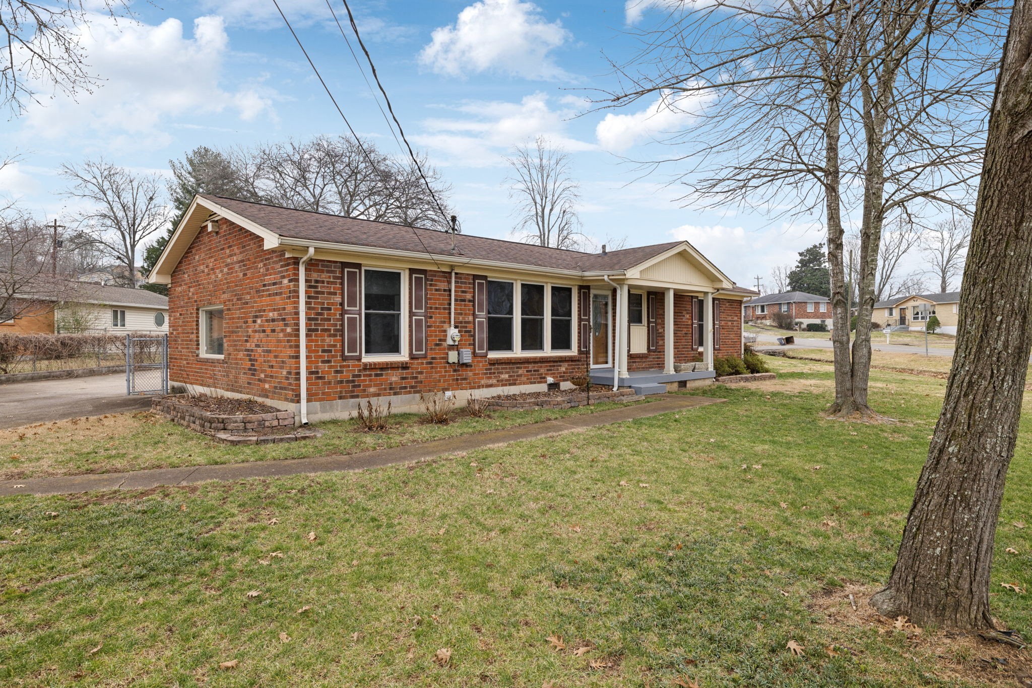 438 Annex Ave