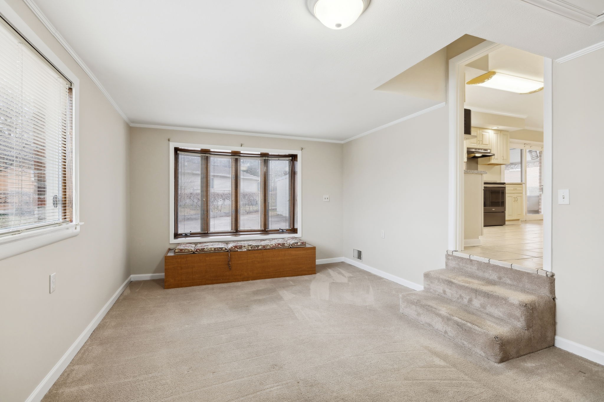 438 Annex Ave
