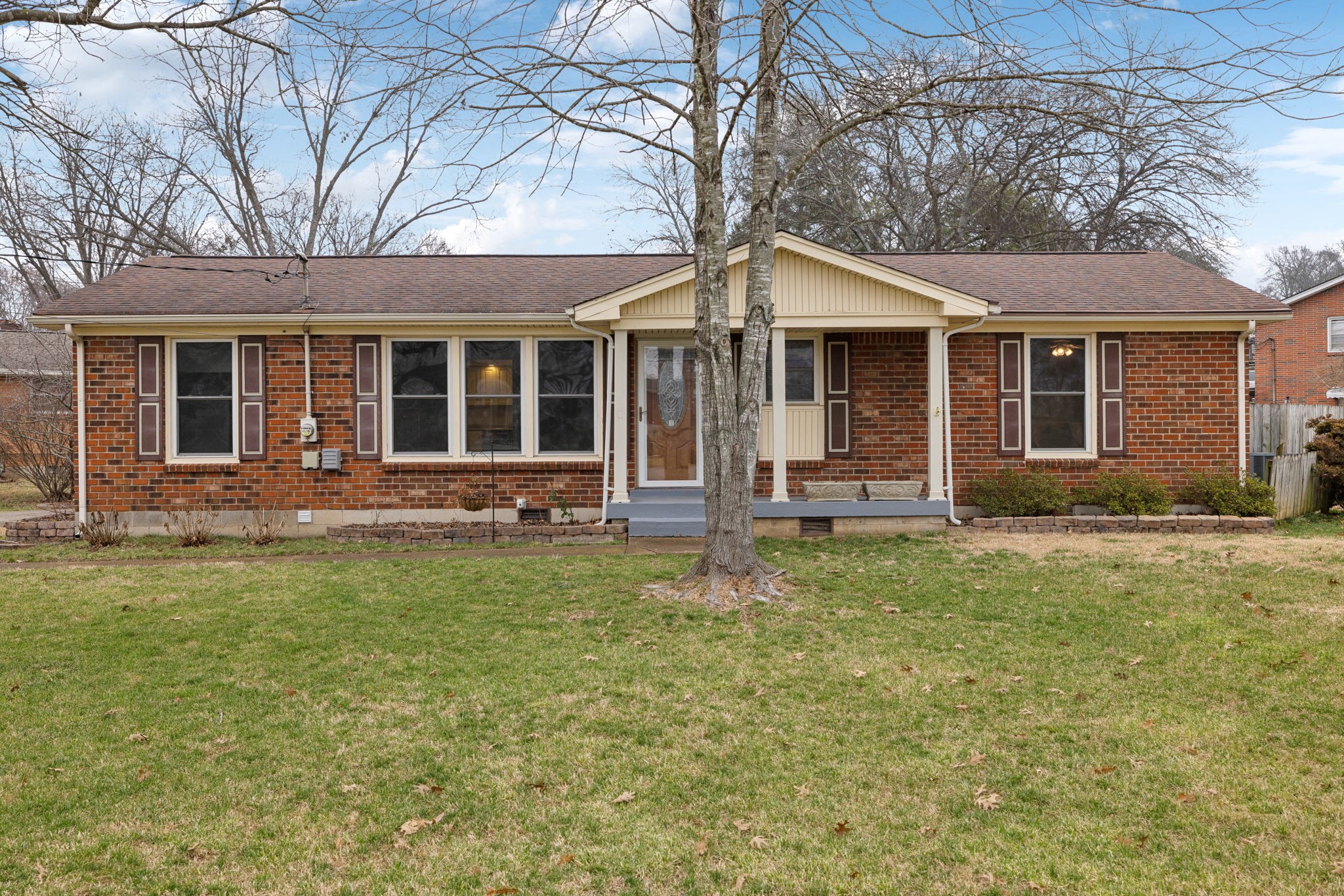 438 Annex Ave