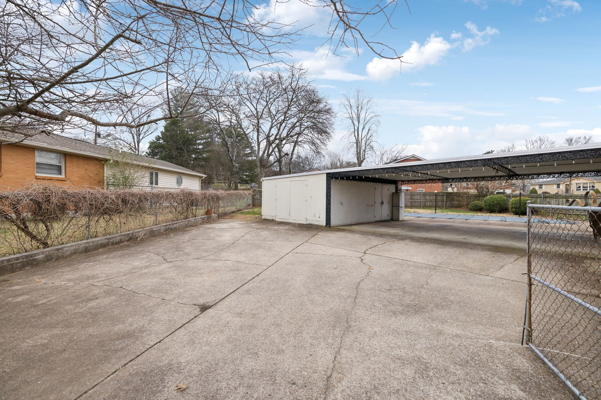 438 Annex Ave