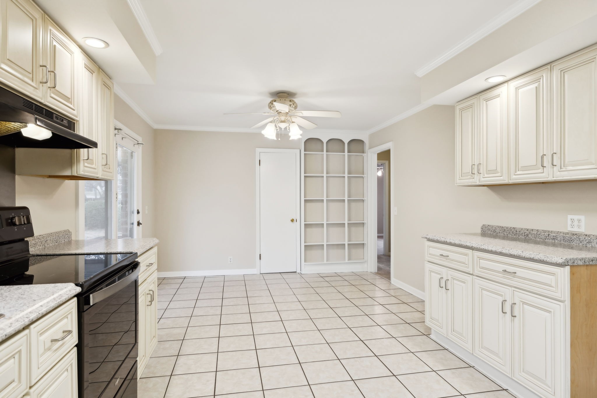 438 Annex Ave