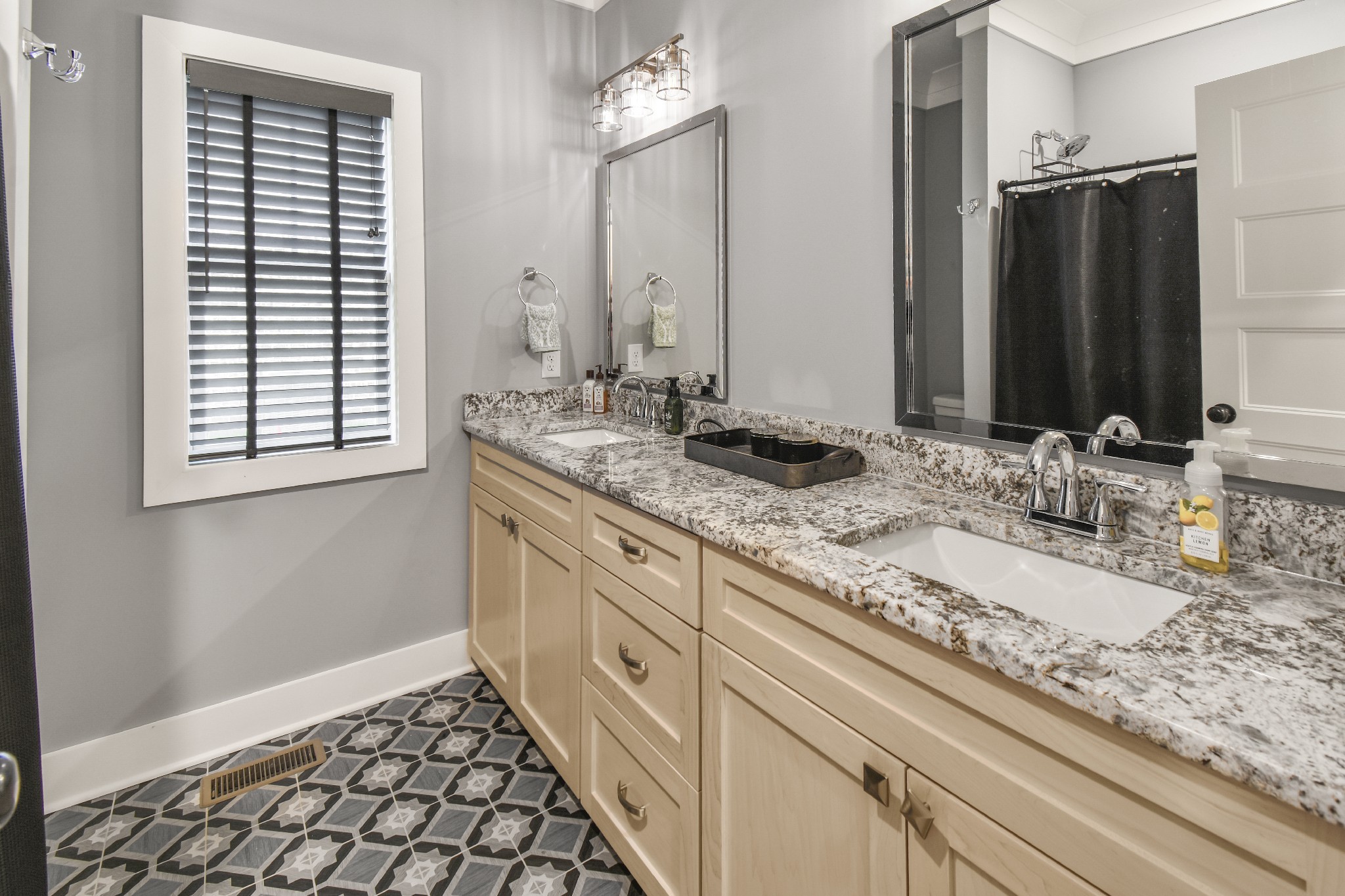 154 Watermill Ln