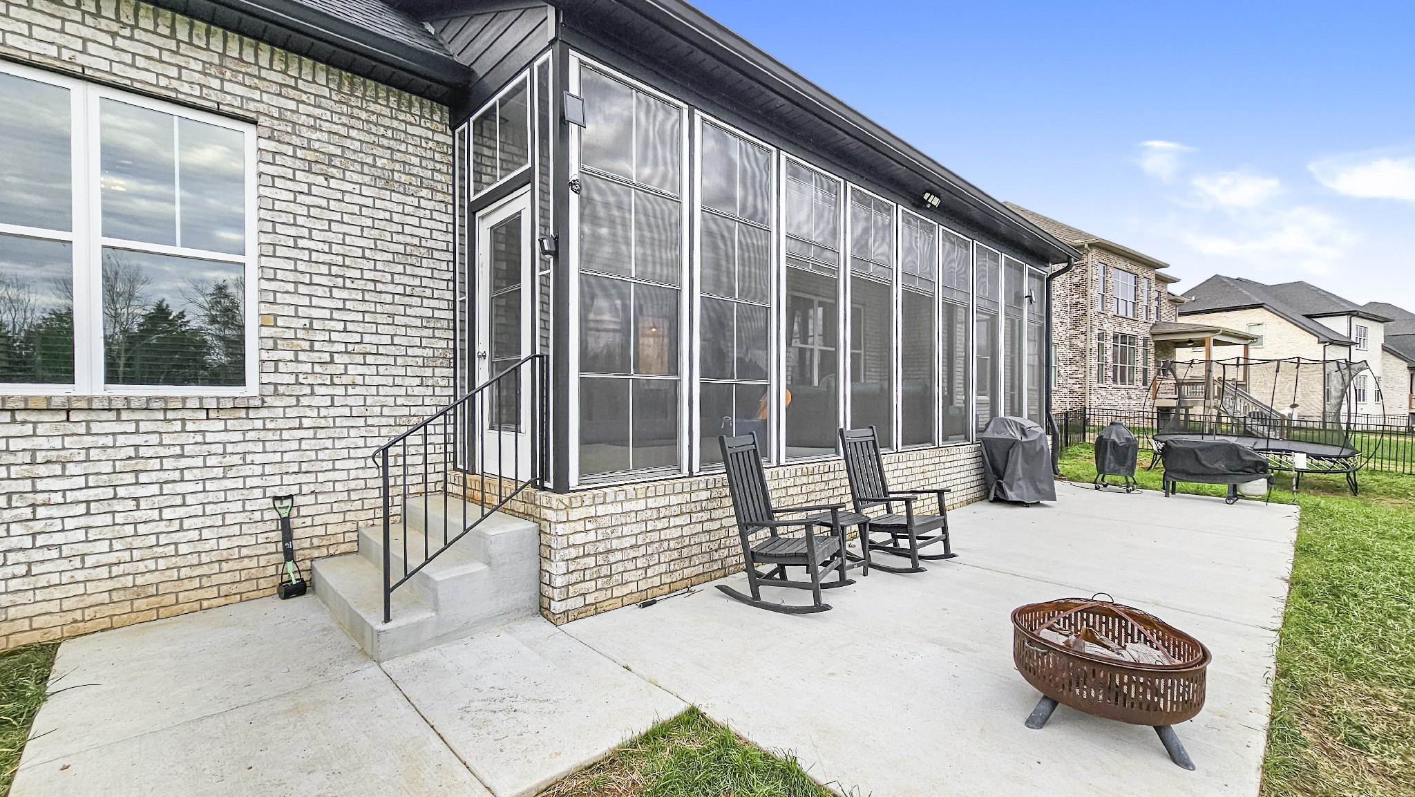 154 Watermill Ln