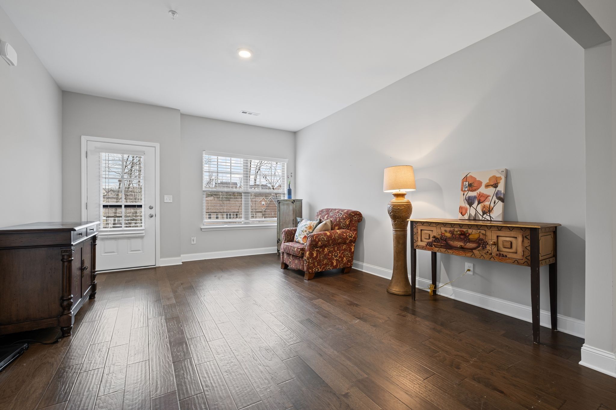 320 Buckner Cir