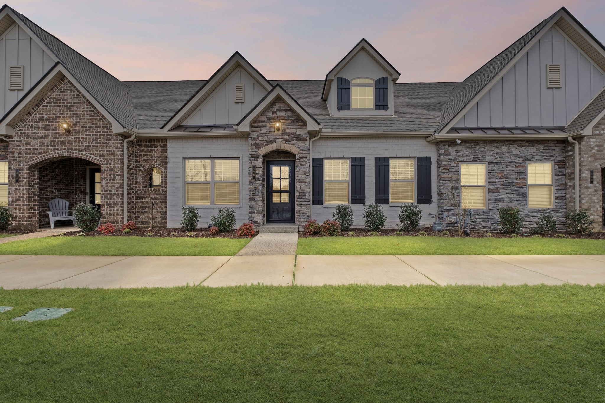 320 Buckner Cir