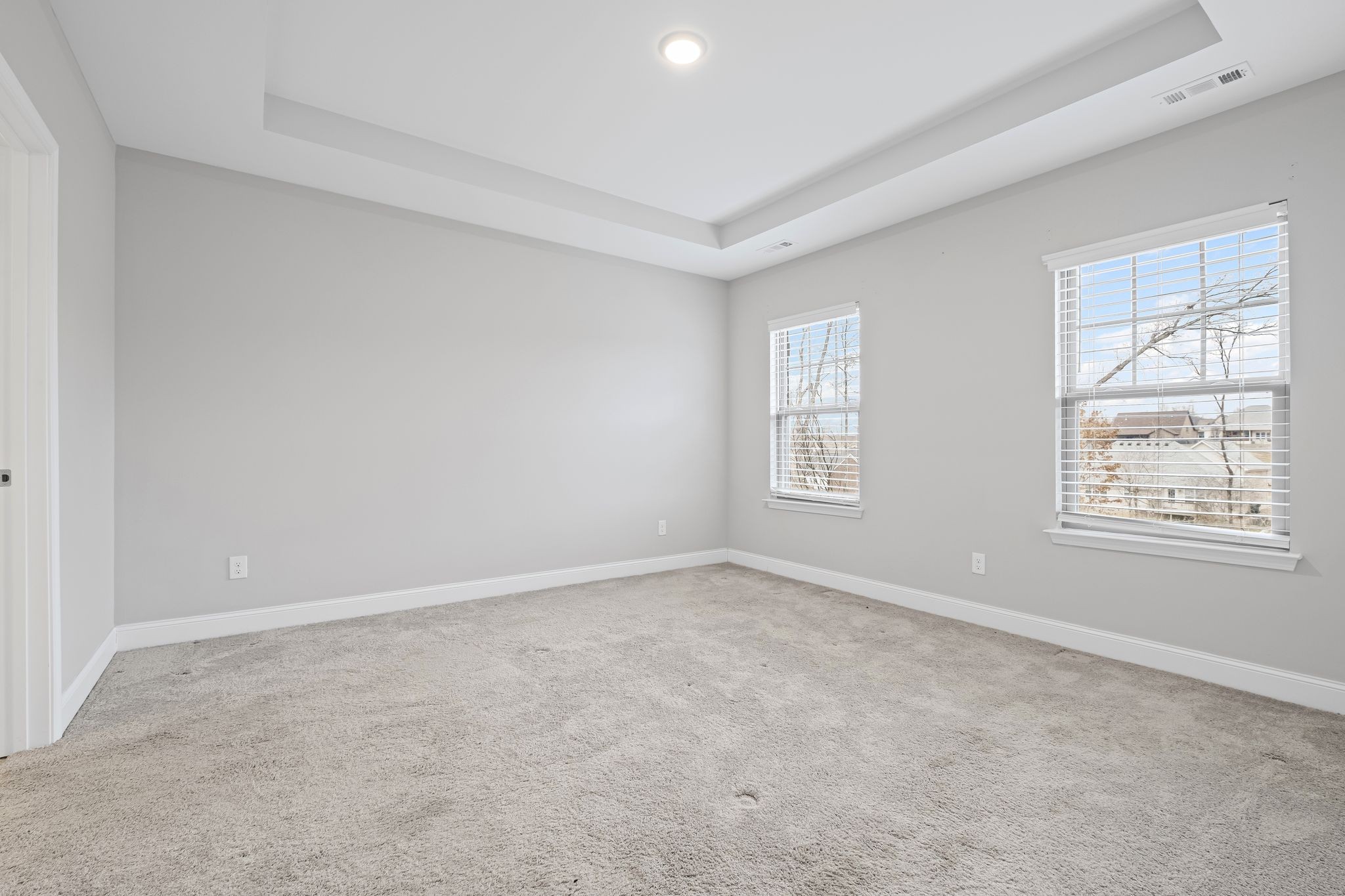 320 Buckner Cir