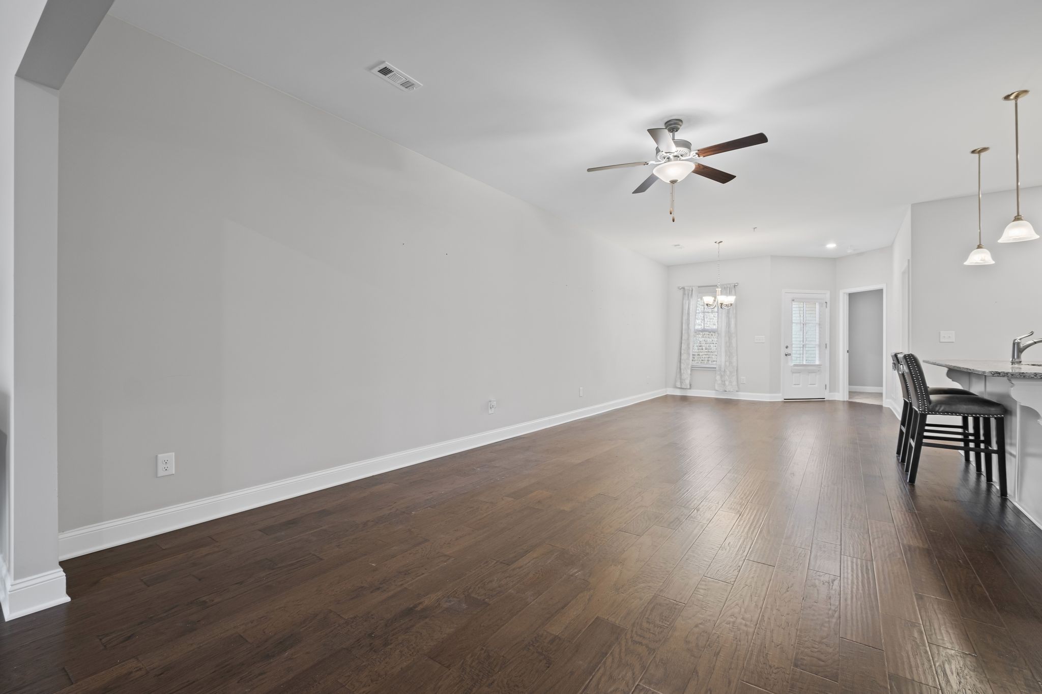 320 Buckner Cir