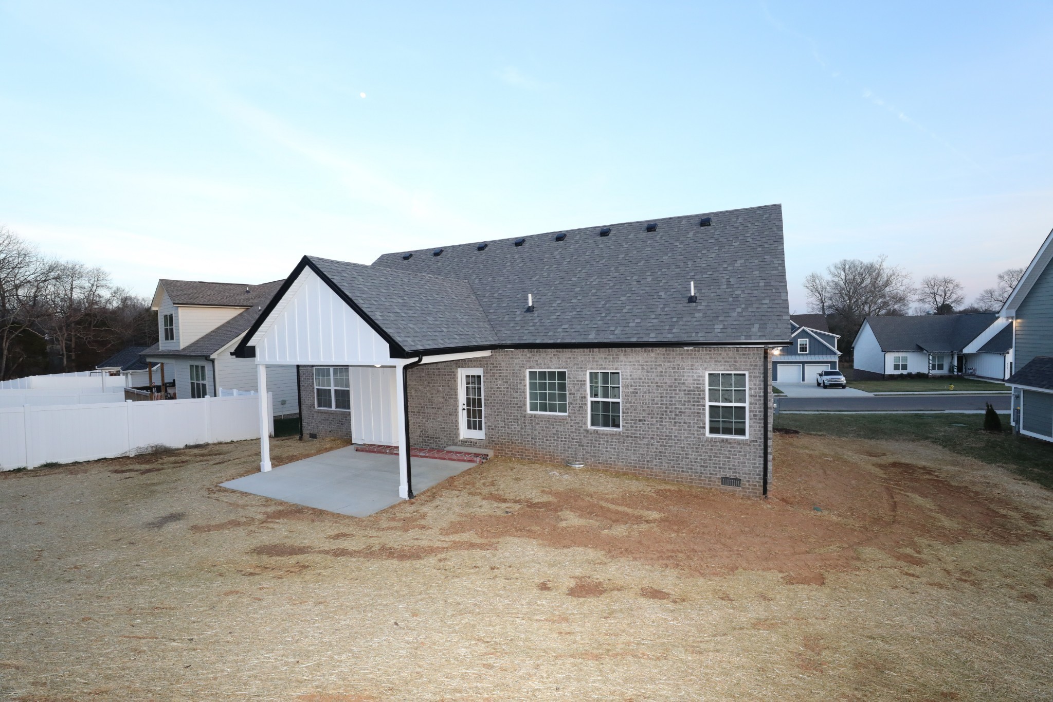 7246 Winding Way