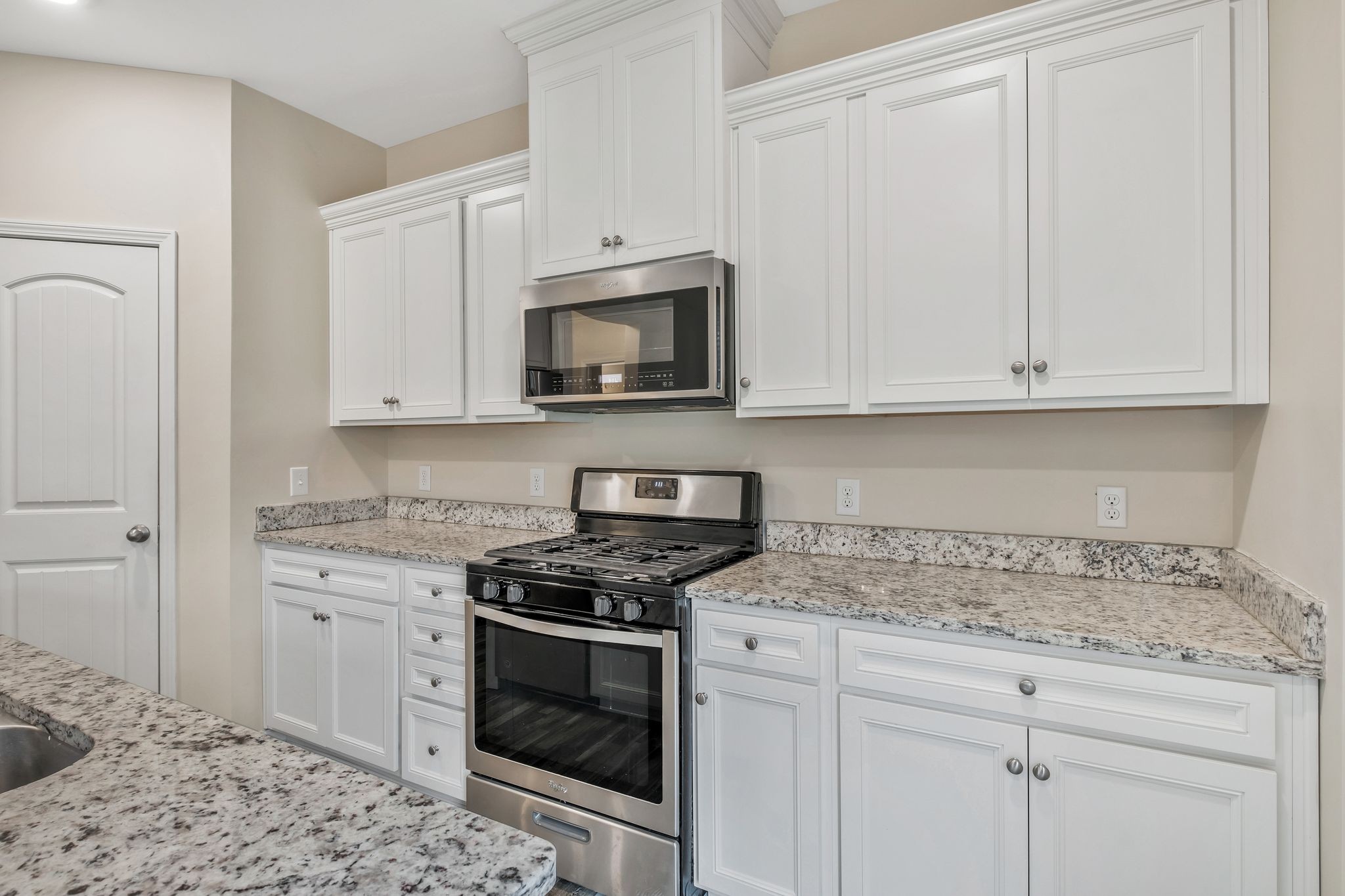 802 Kennear Ln