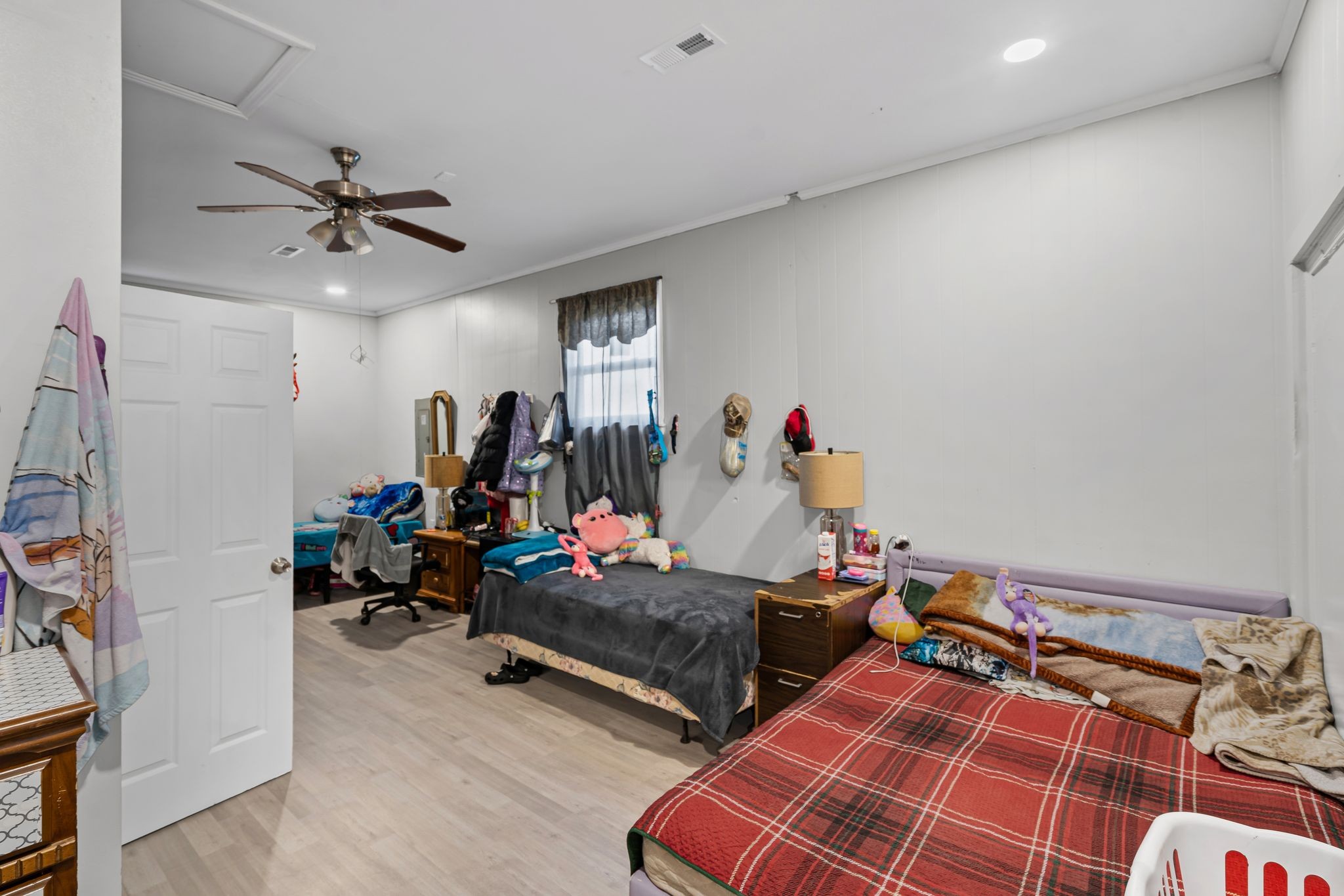 1606 Sherrill Blvd