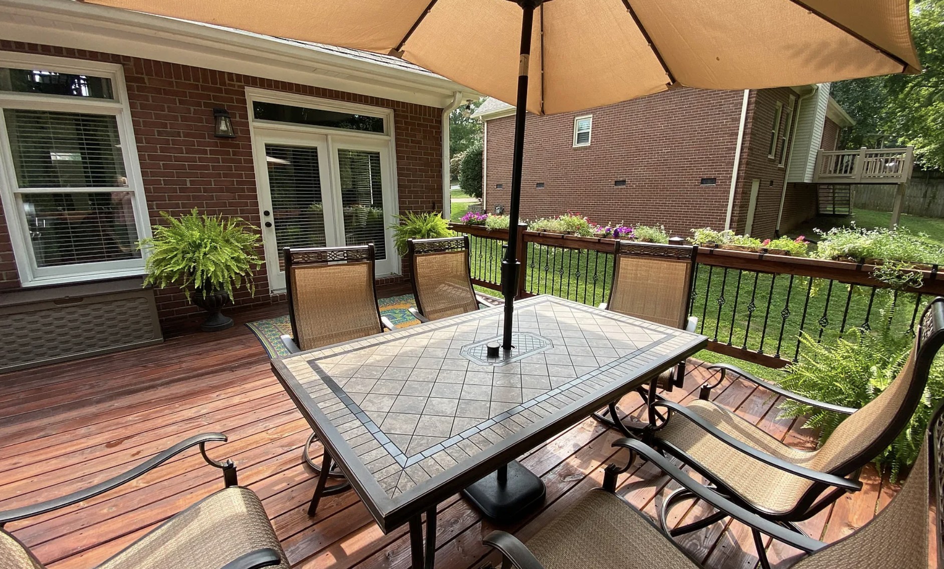 517 Rivercrest Cv