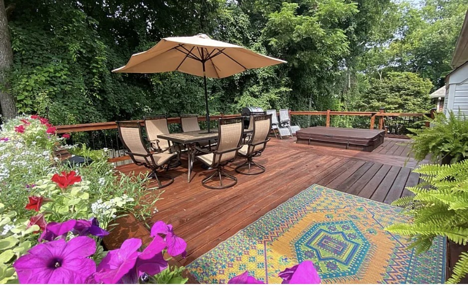 517 Rivercrest Cv