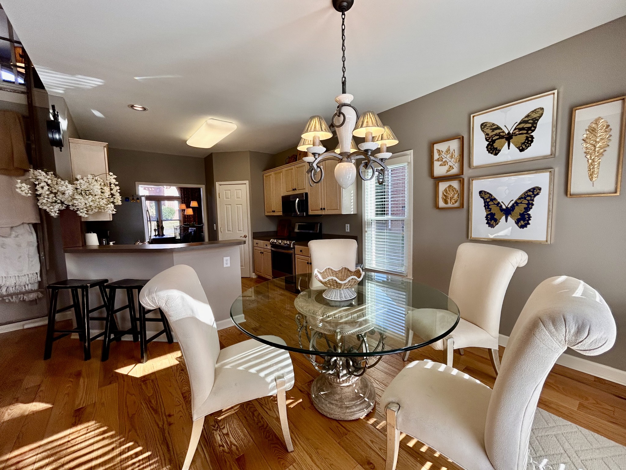 517 Rivercrest Cv
