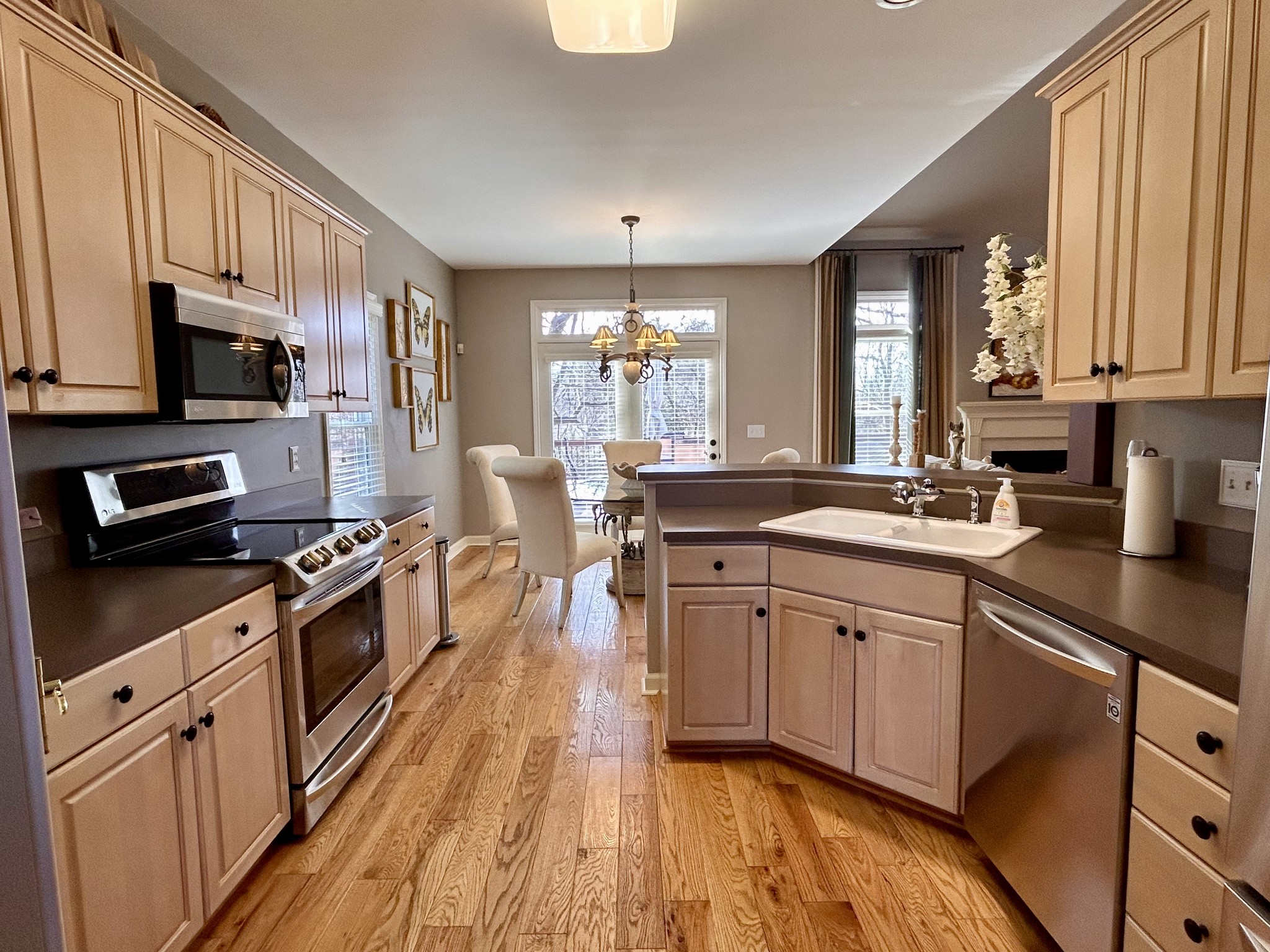 517 Rivercrest Cv