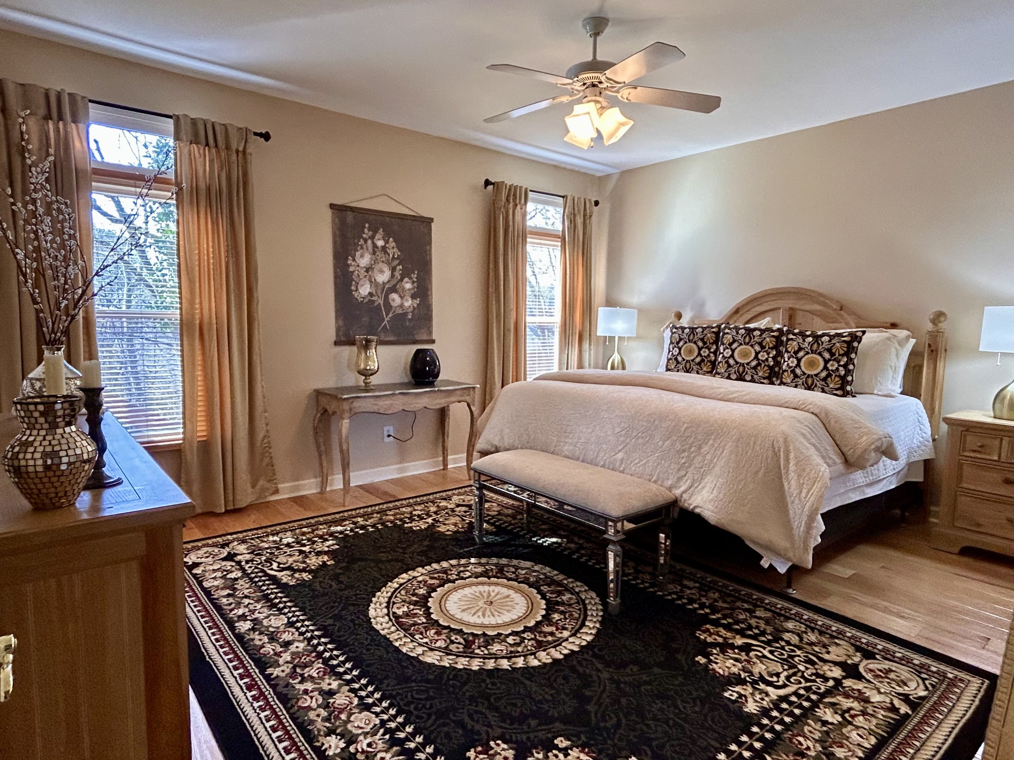 517 Rivercrest Cv