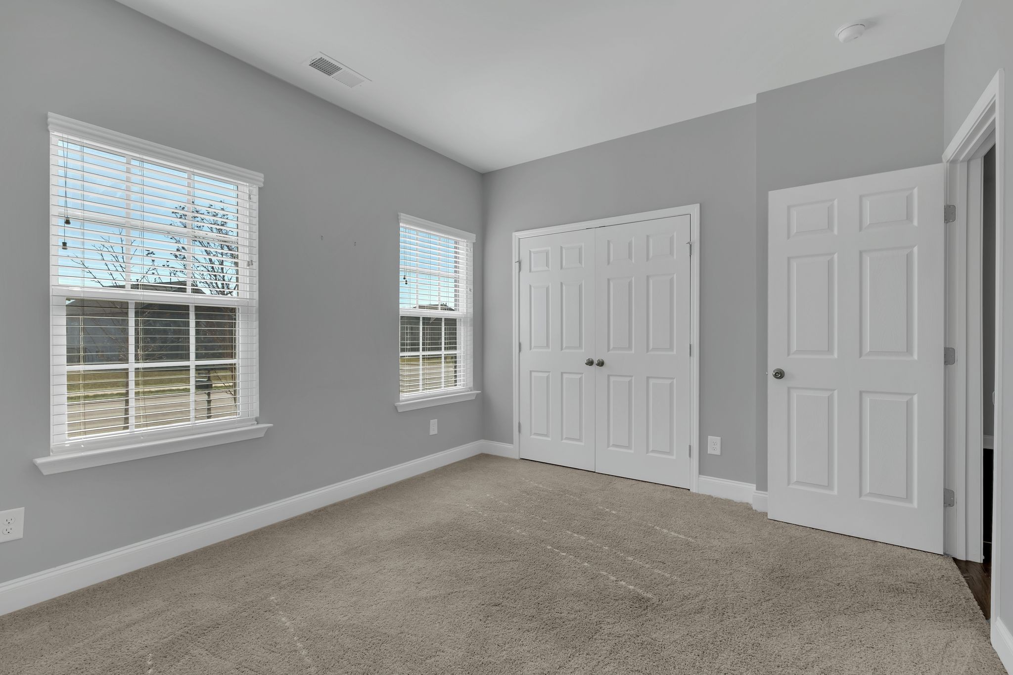 1639 Summit Rdg