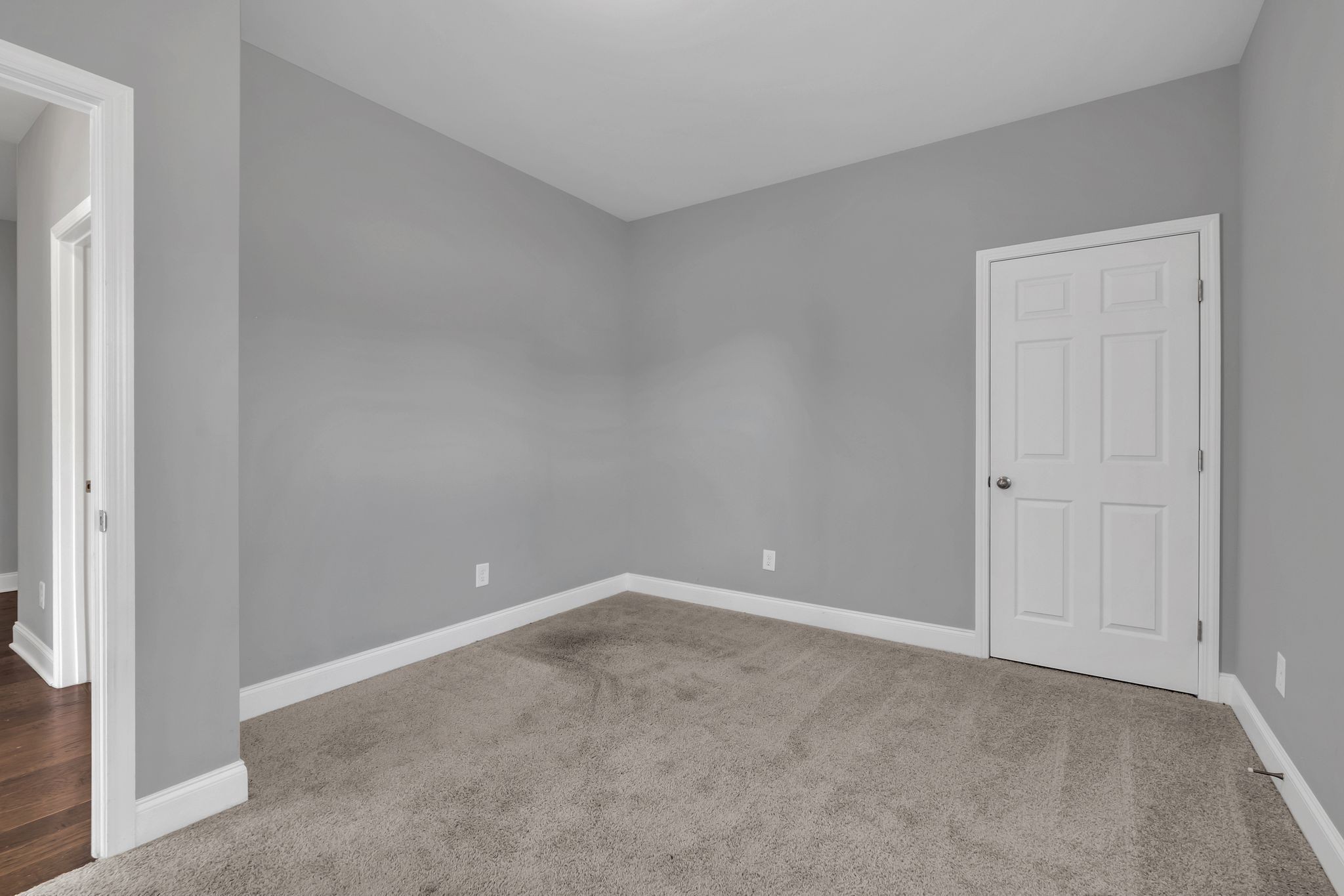 1639 Summit Rdg