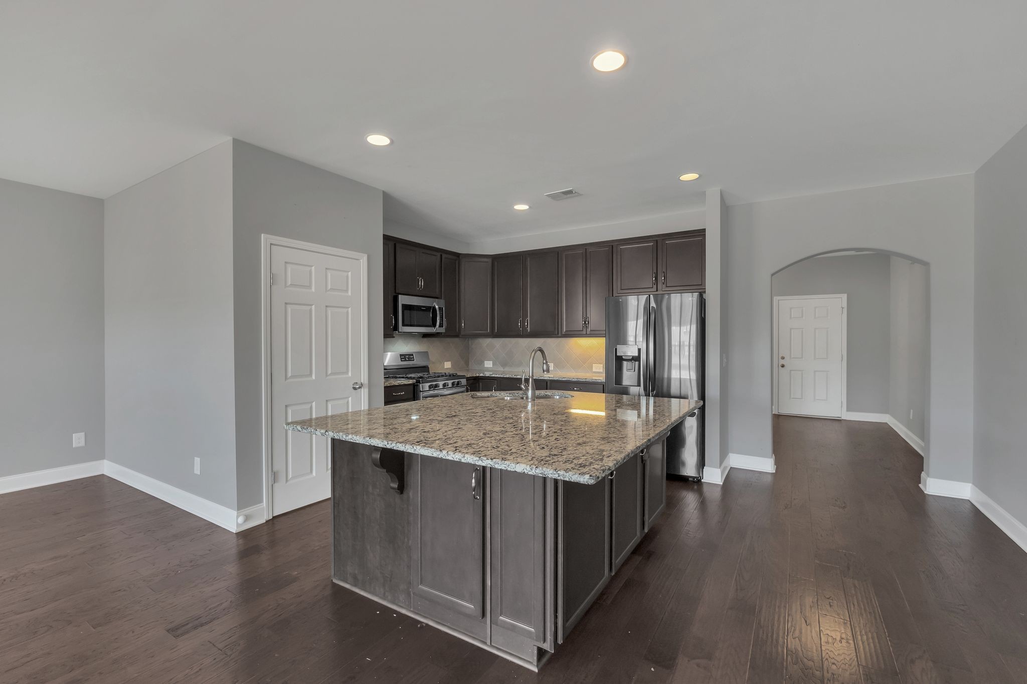 1639 Summit Rdg