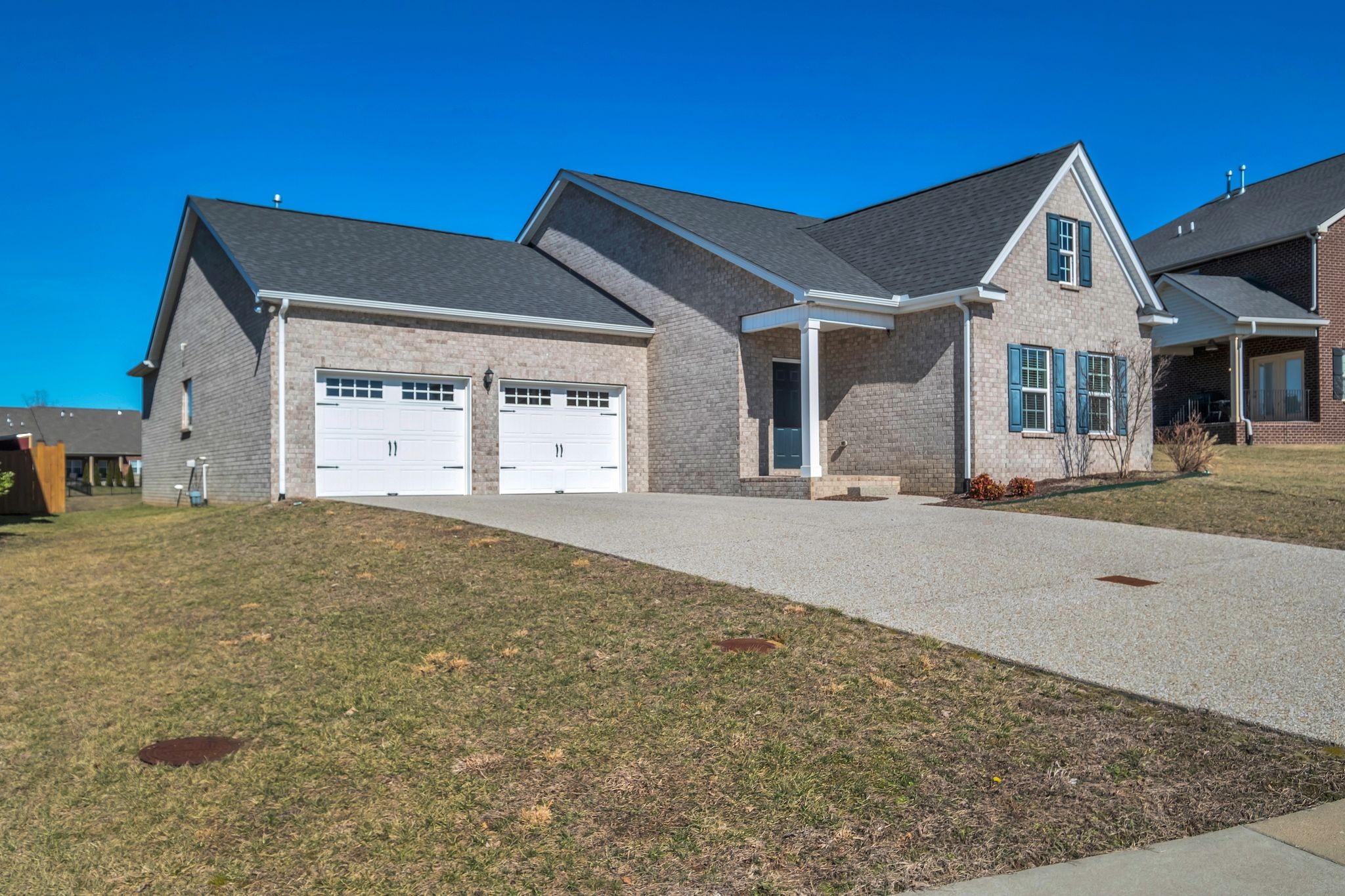 1639 Summit Rdg