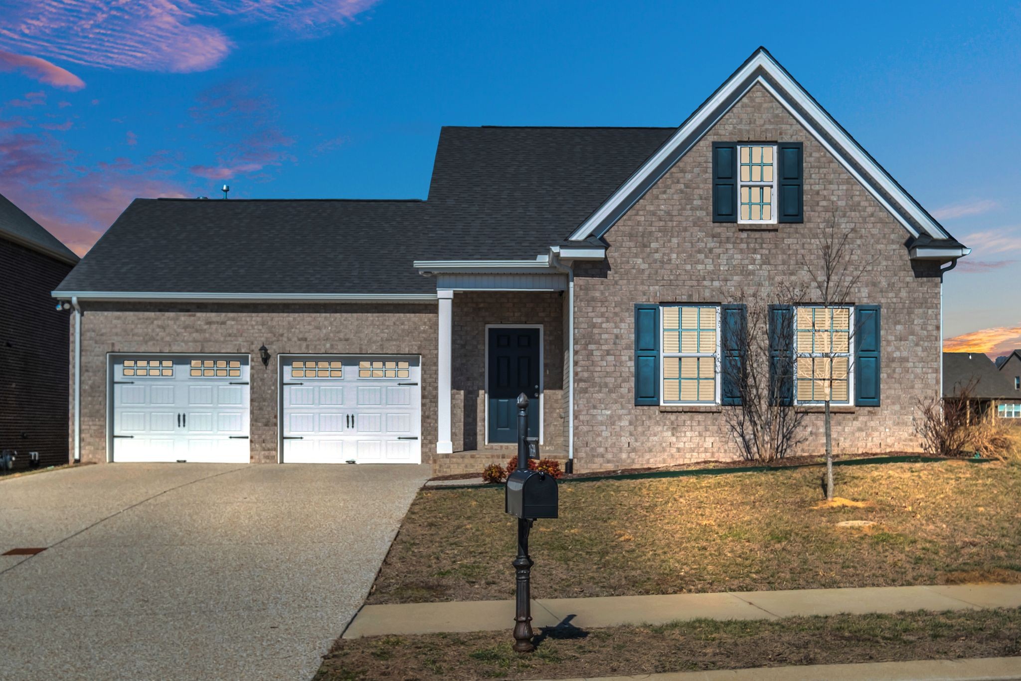 1639 Summit Rdg