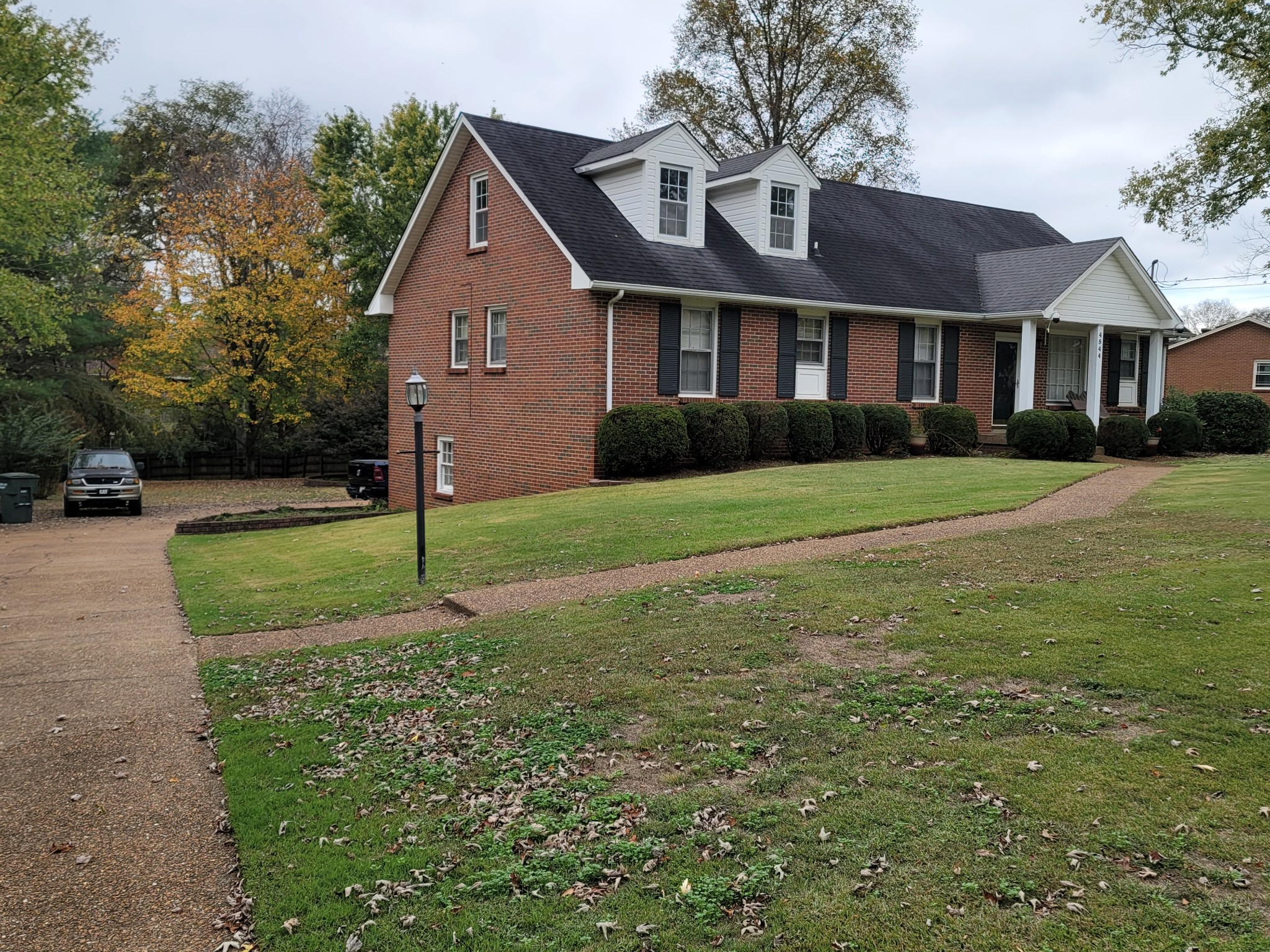 4544 Woodside Cir