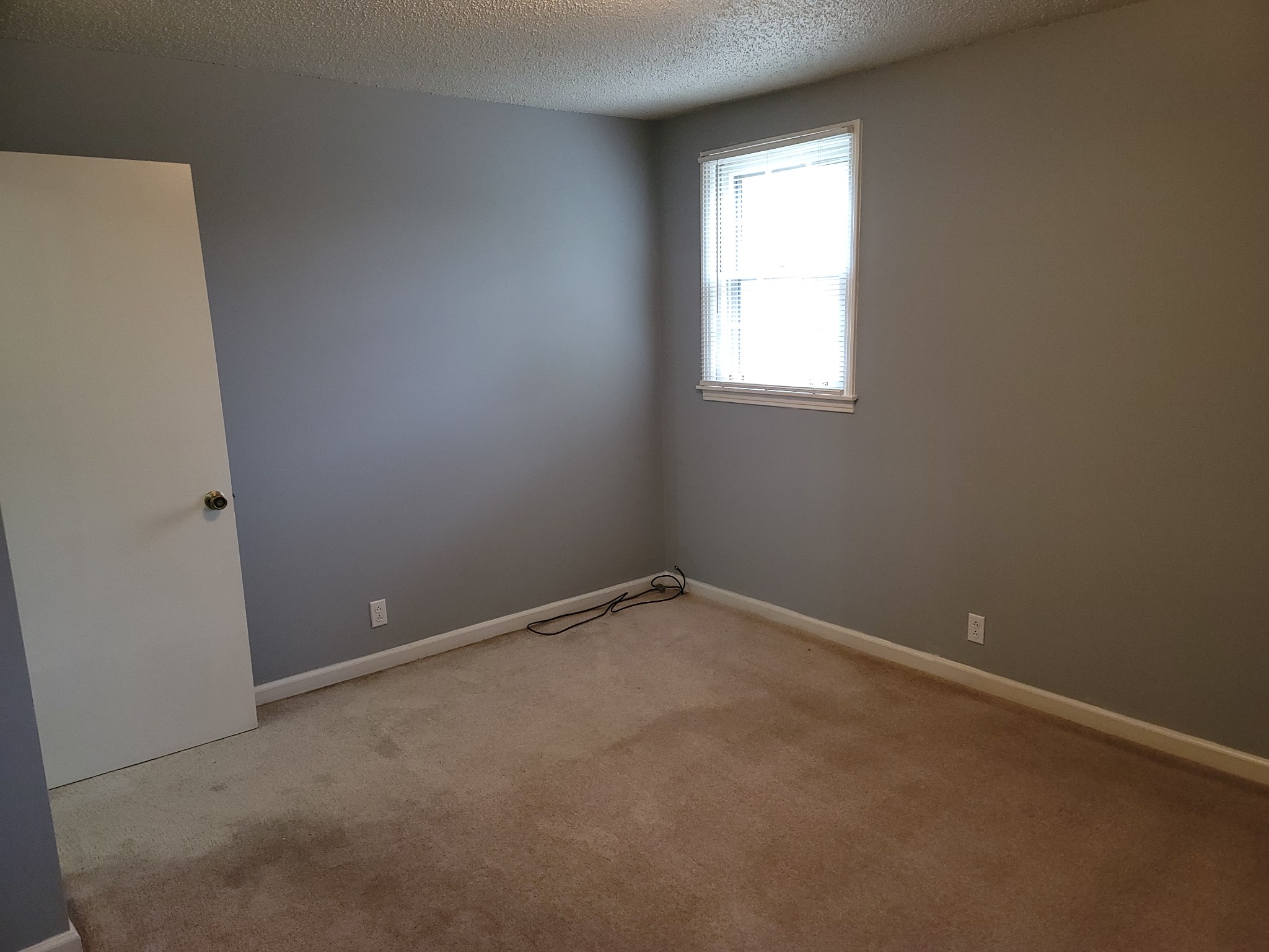 4544 Woodside Cir