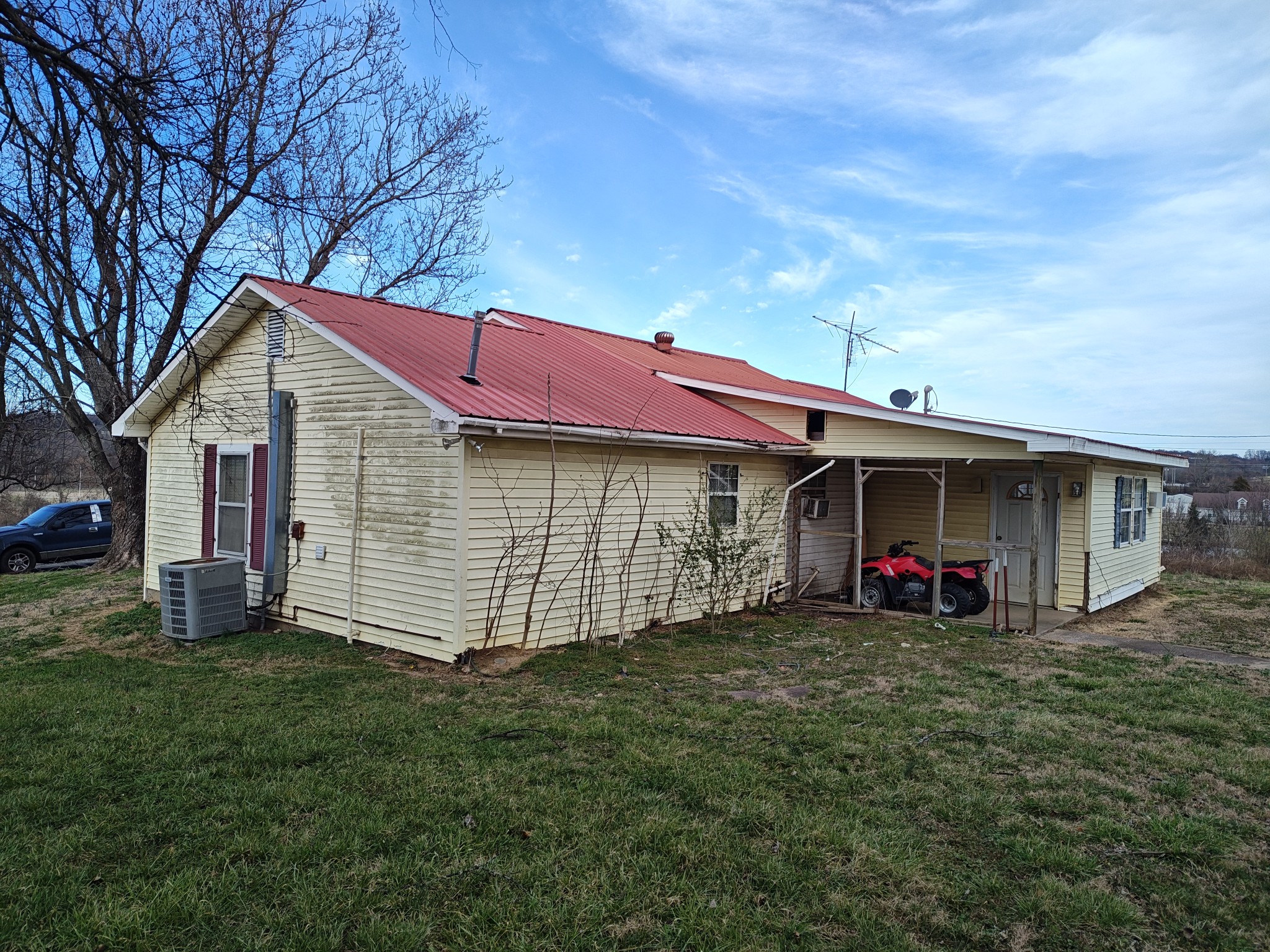 240 Neal Rd