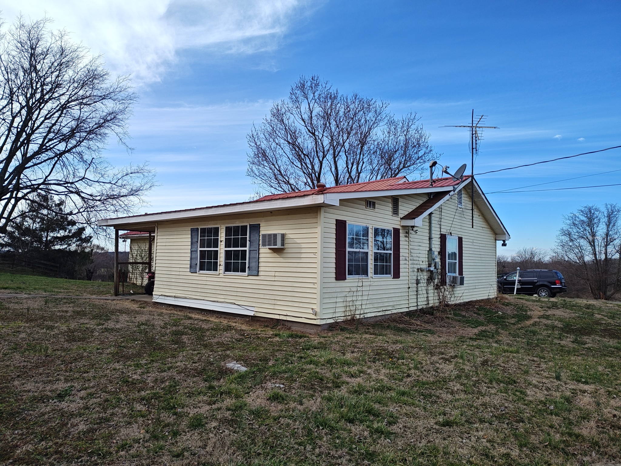 240 Neal Rd