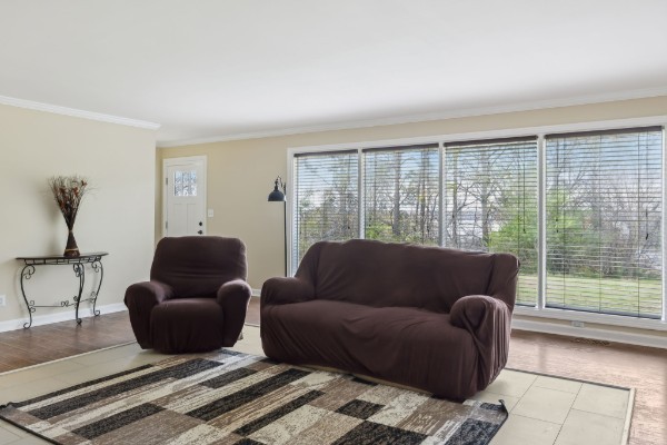 345 Hickory Dr