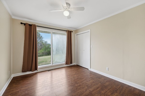 345 Hickory Dr
