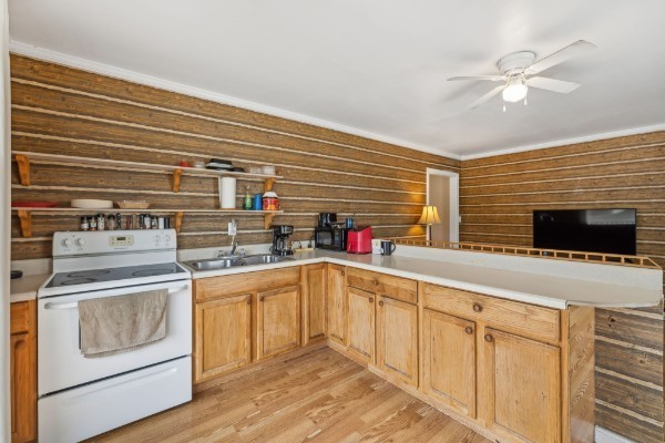345 Hickory Dr
