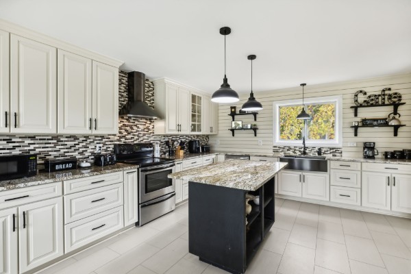 345 Hickory Dr