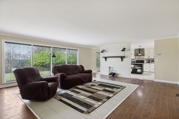 345 Hickory Dr
