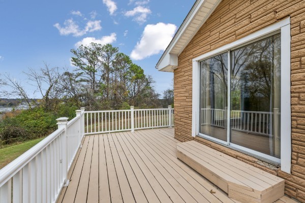 345 Hickory Dr