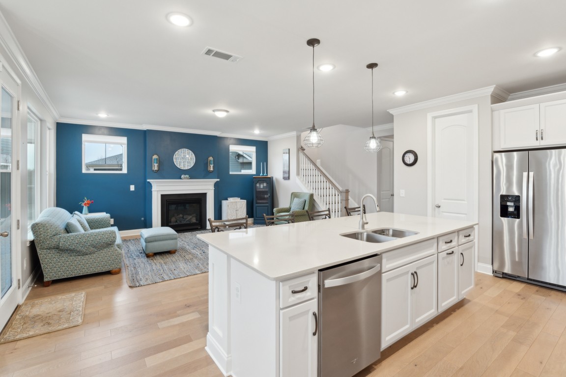 709 Mercer Rd