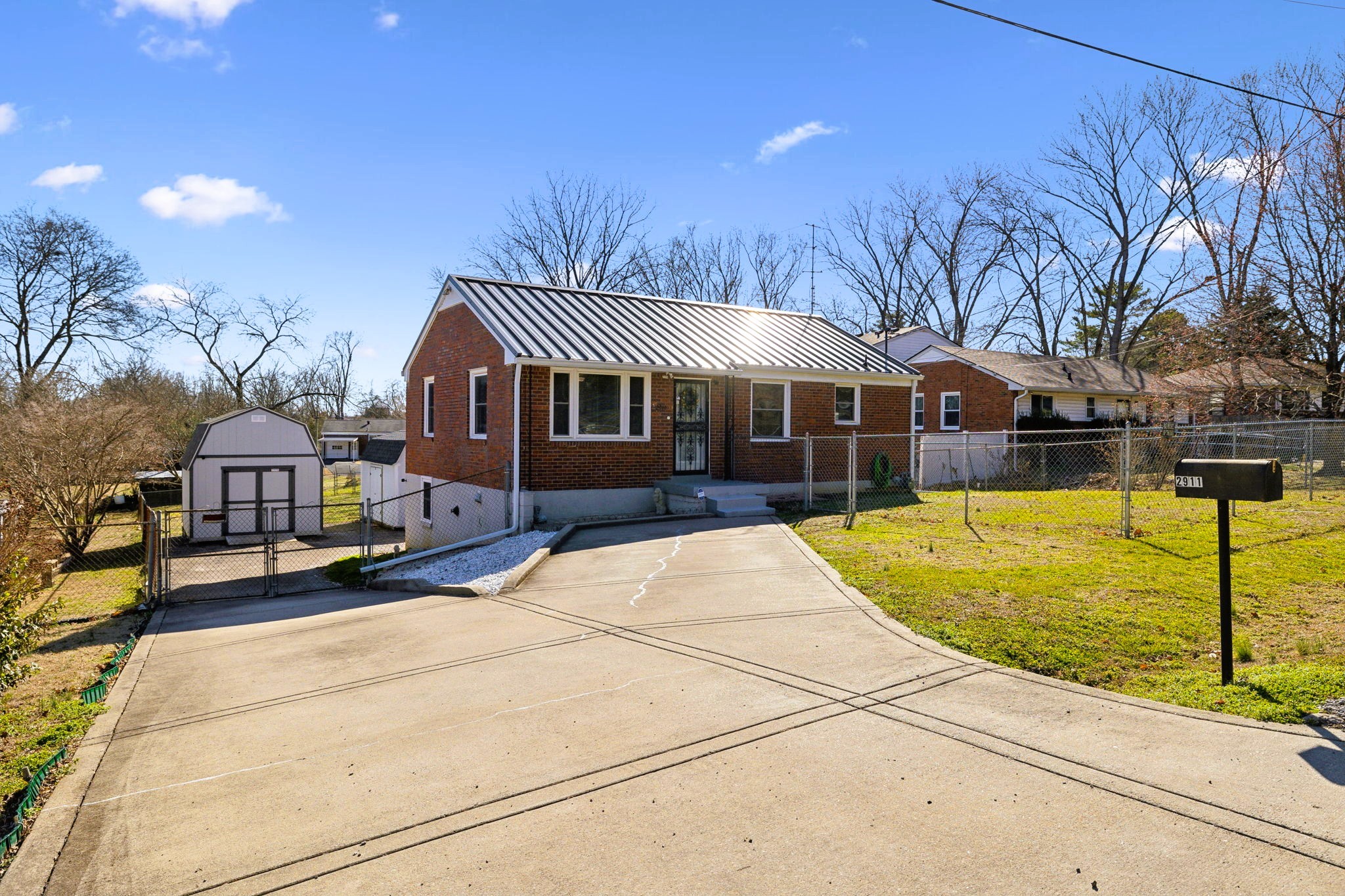 2911 Dunmore Dr