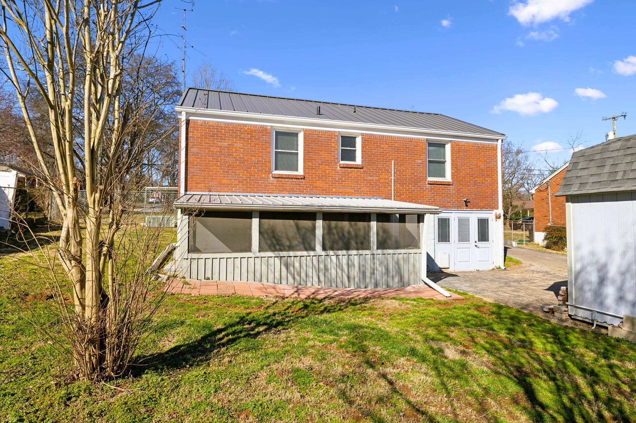 2911 Dunmore Dr