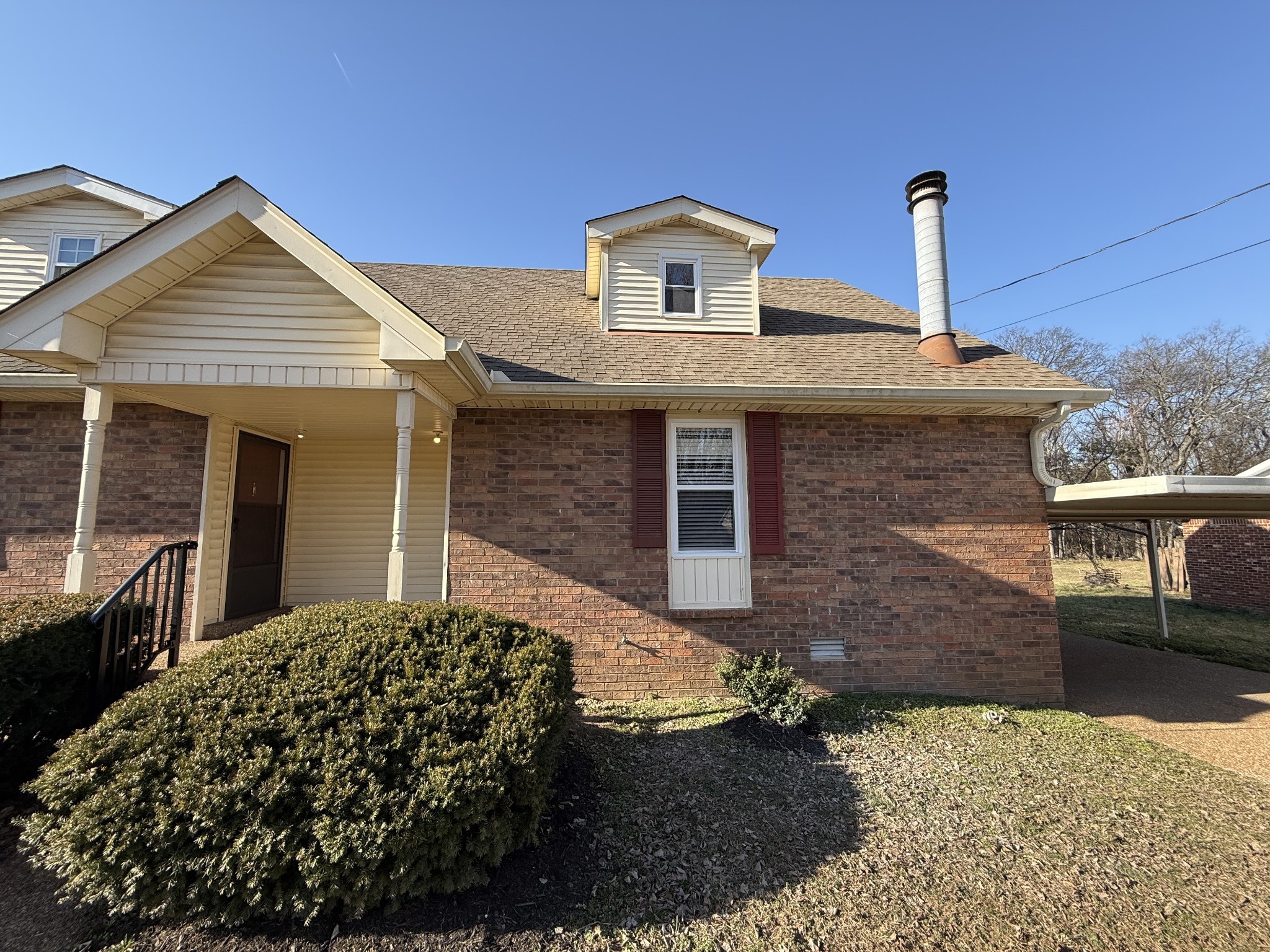 1211 N Graycroft Ave