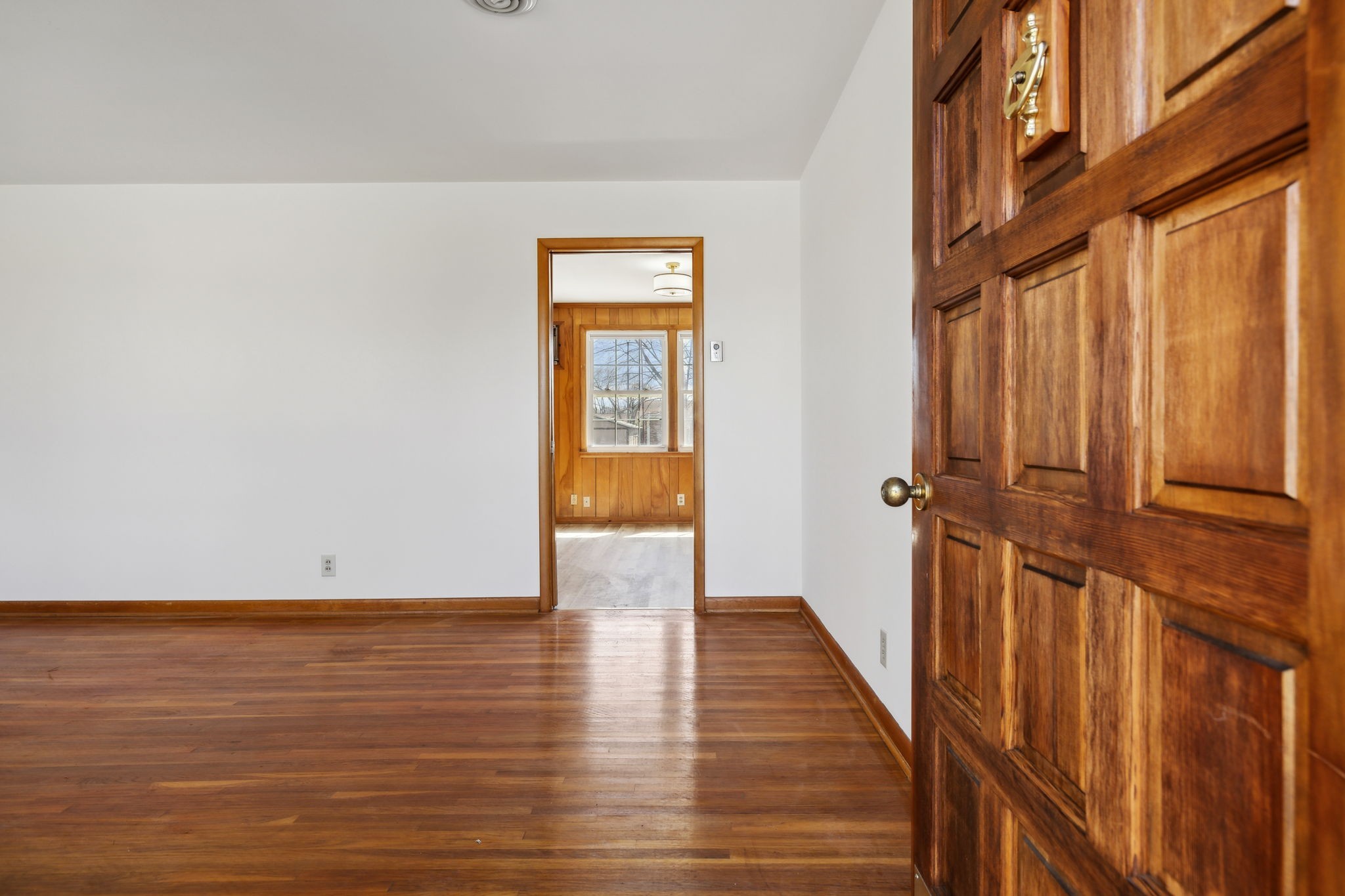 8306 Gordon Ln