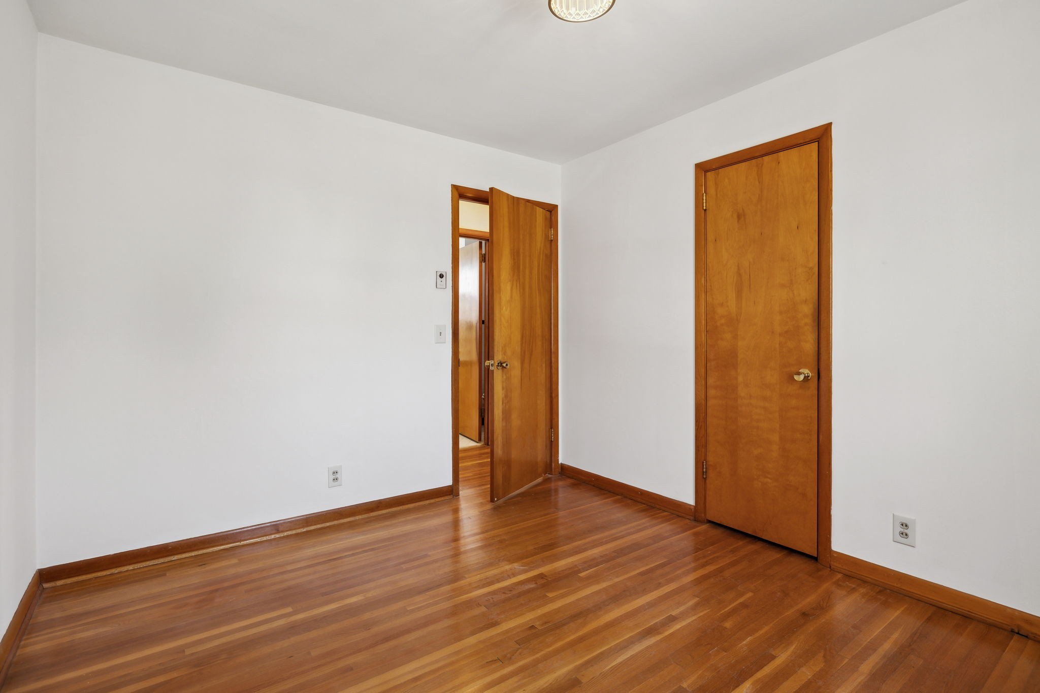 8306 Gordon Ln