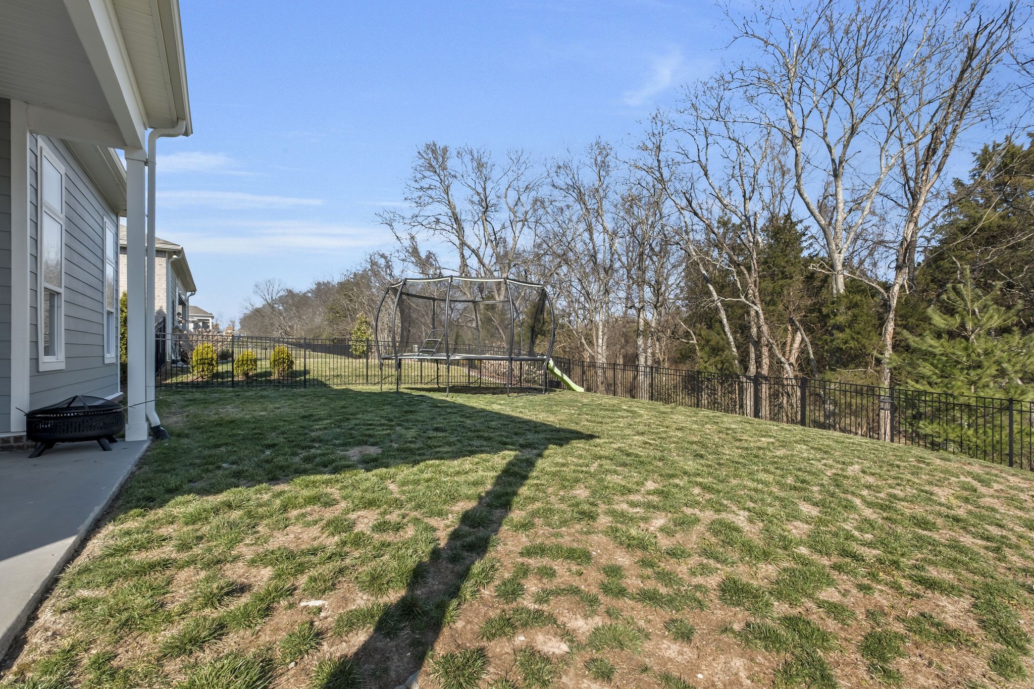 896 Plowson Rd