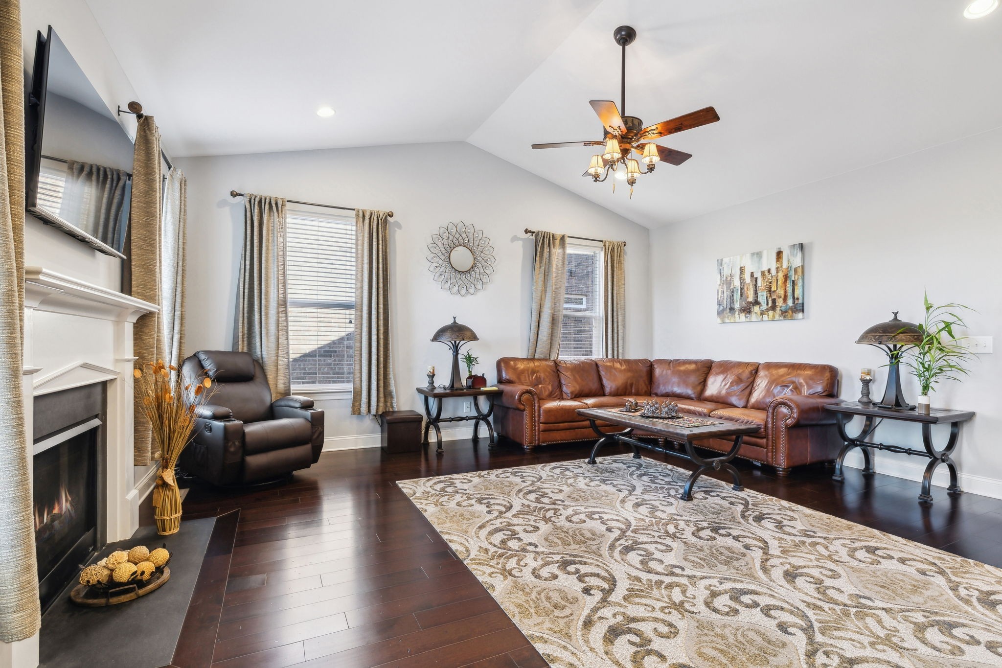 5008 Winslow Dr