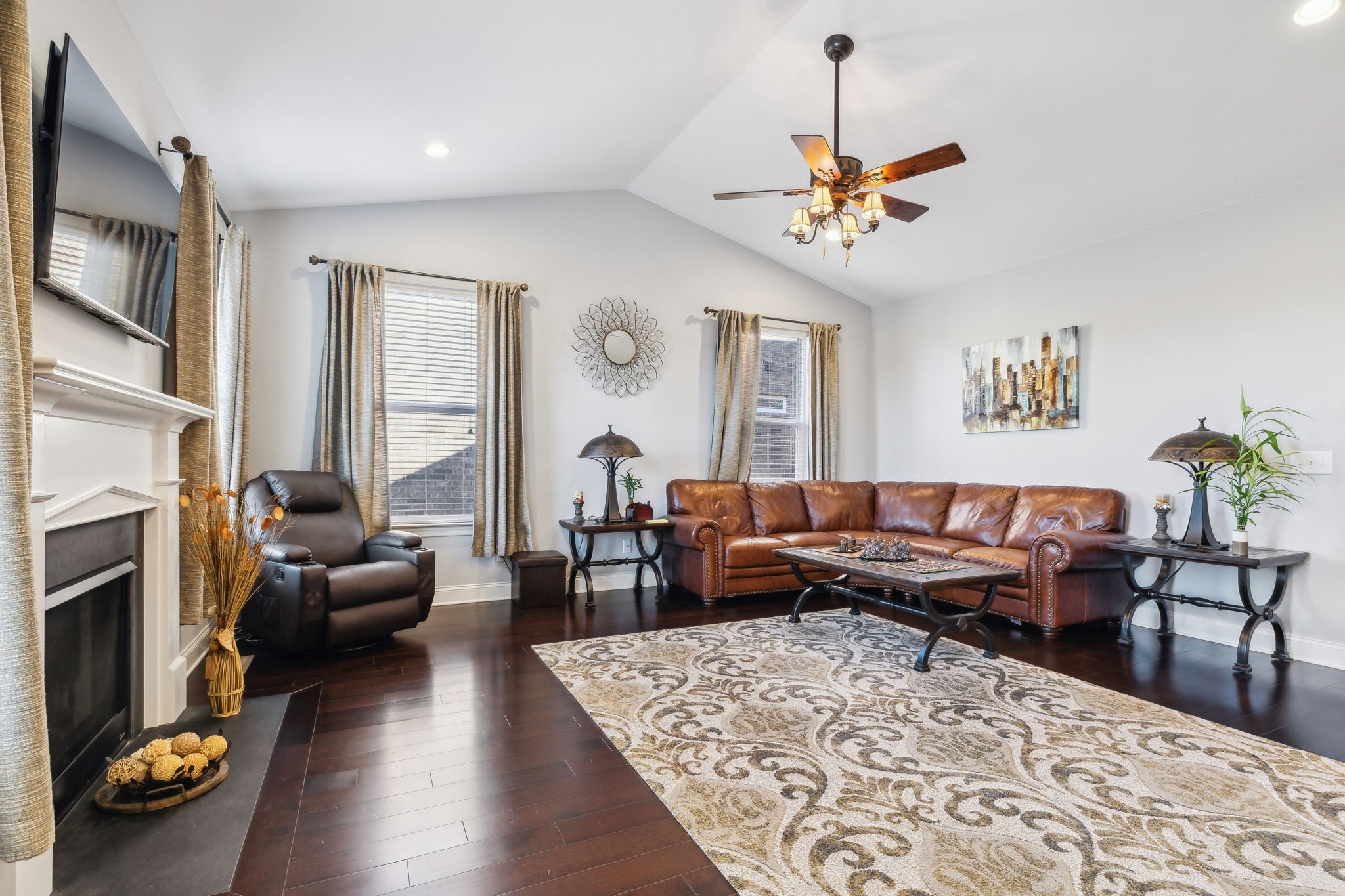 5008 Winslow Dr