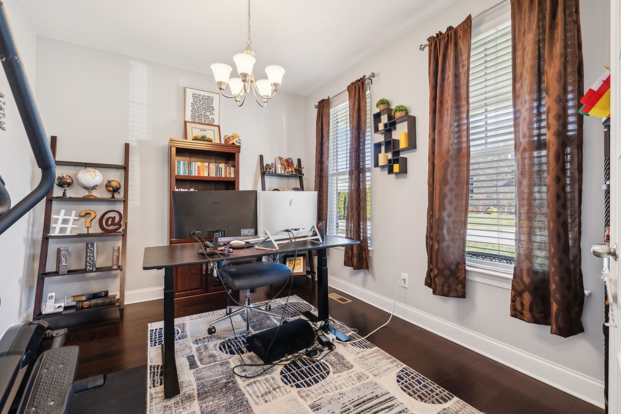 5008 Winslow Dr