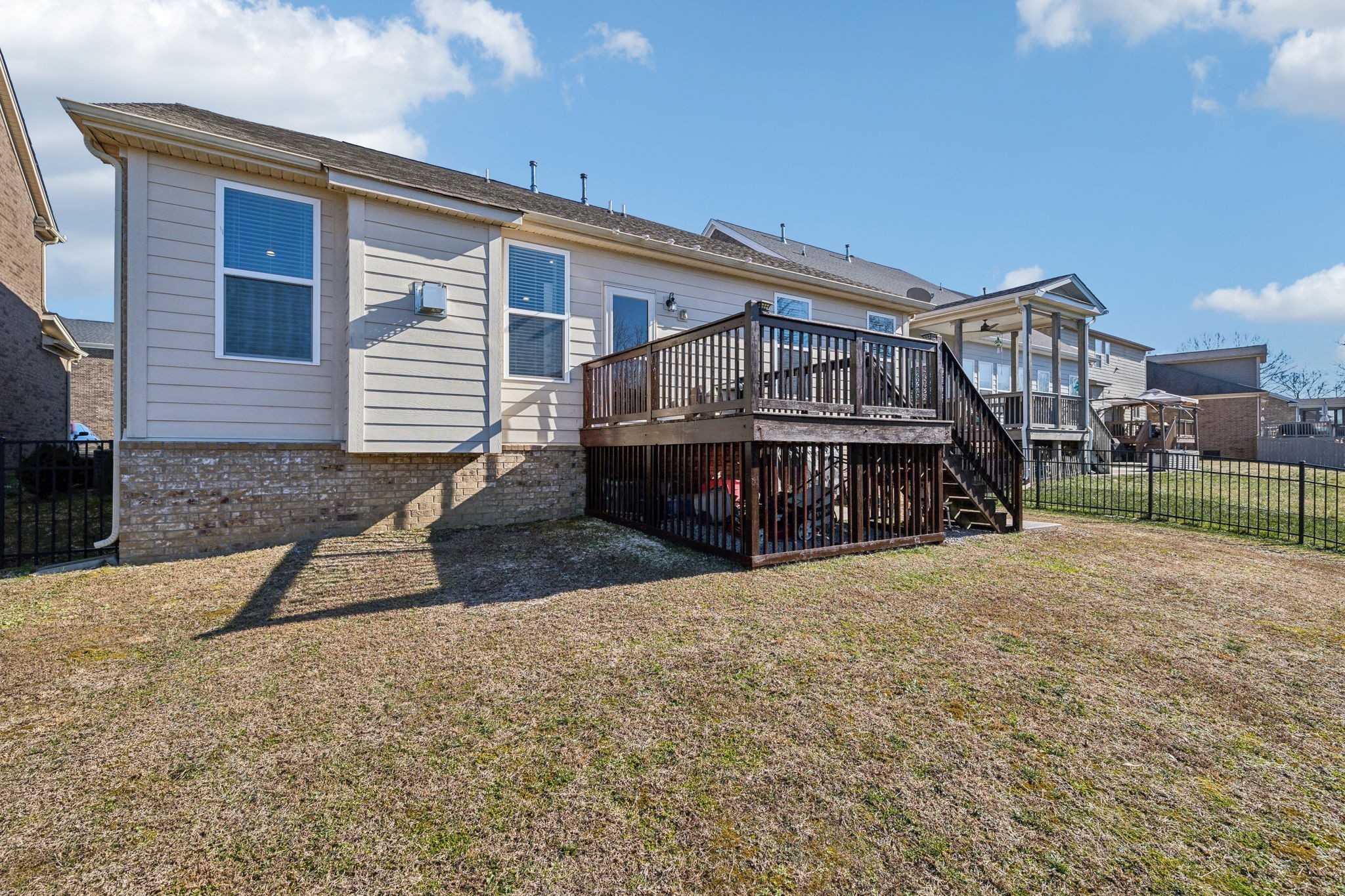 5008 Winslow Dr