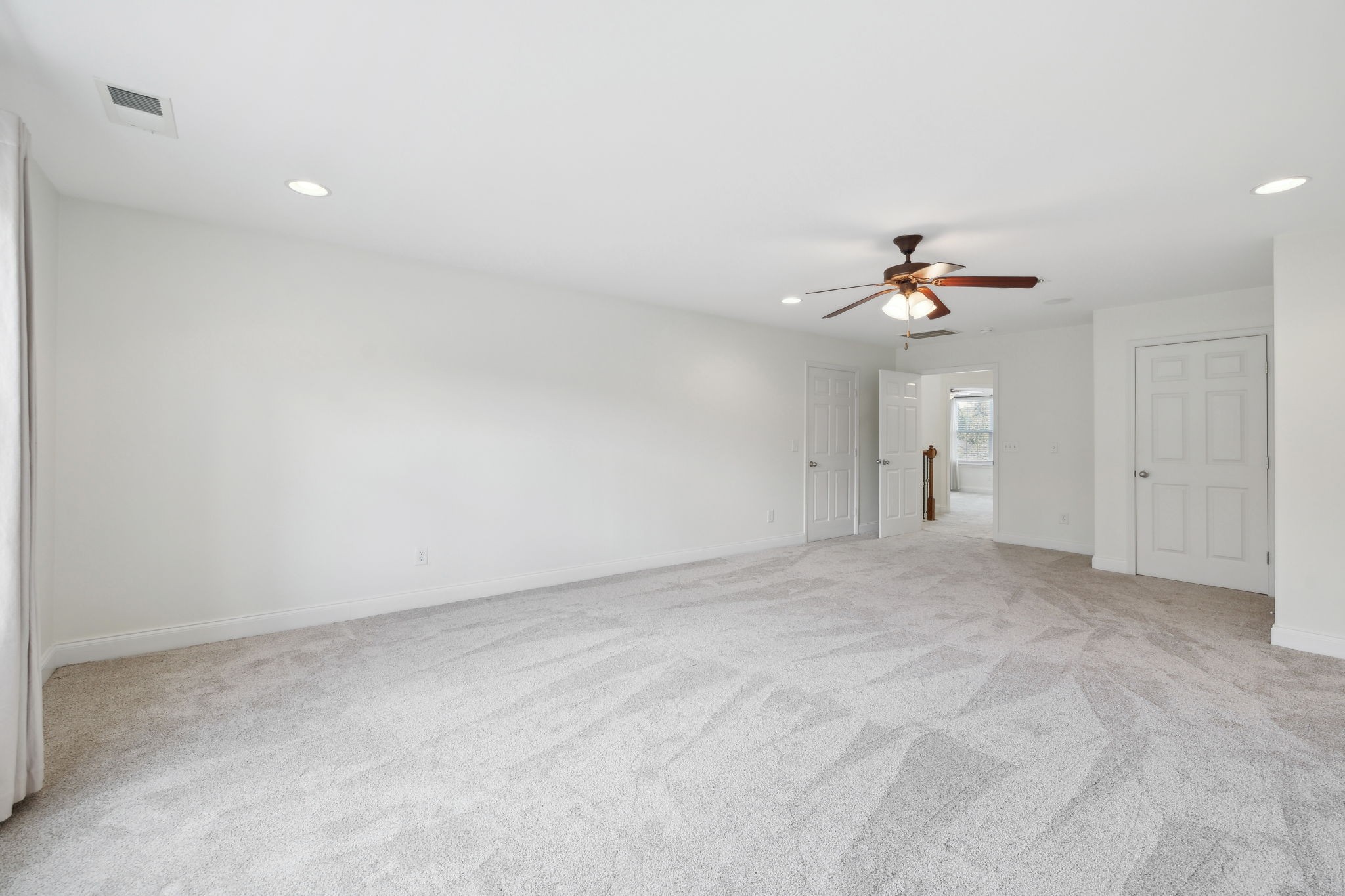 226 Meandering Dr