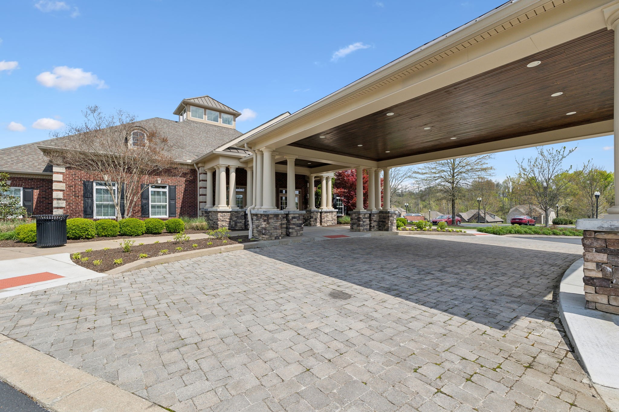 226 Meandering Dr