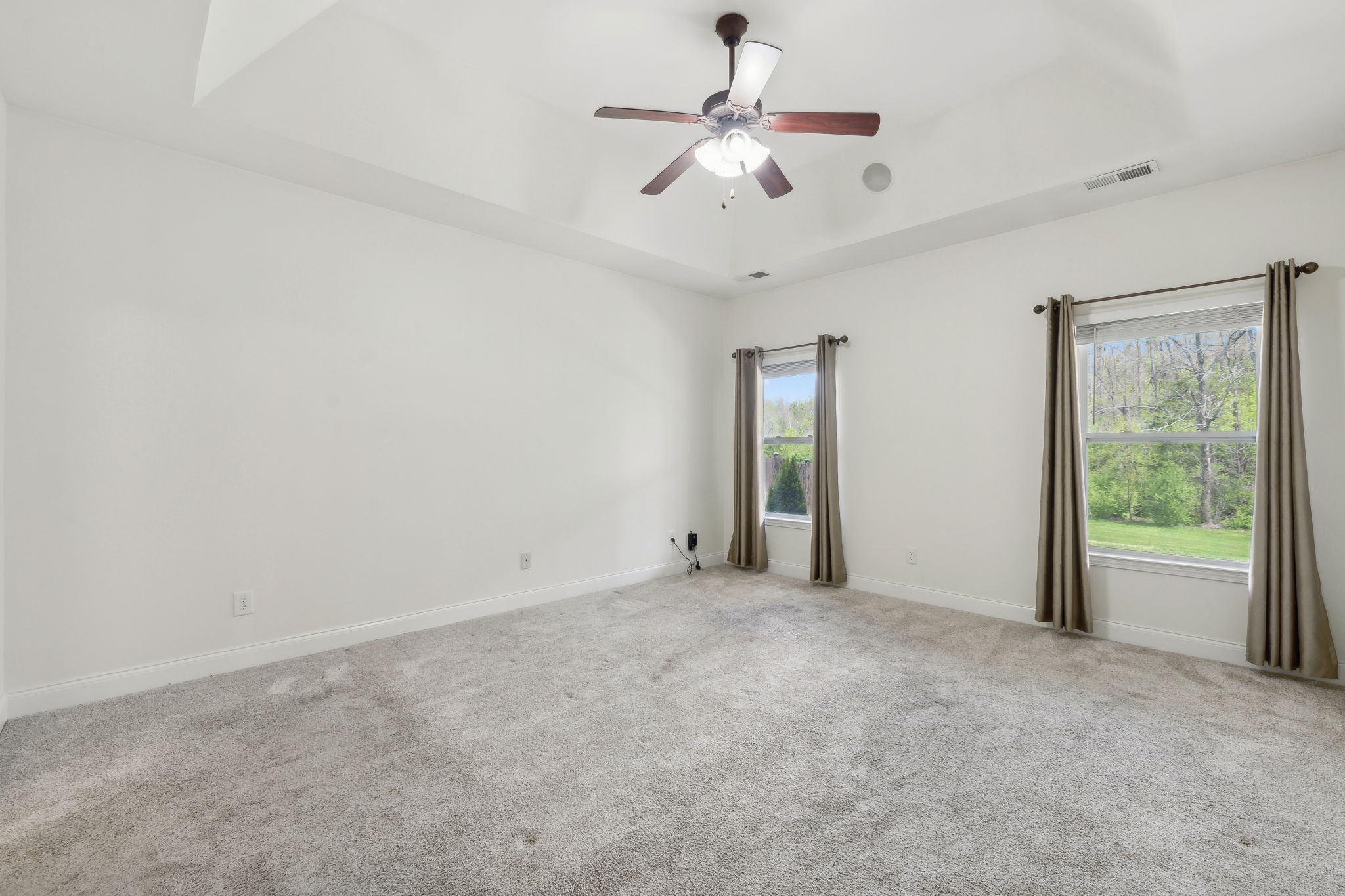 226 Meandering Dr