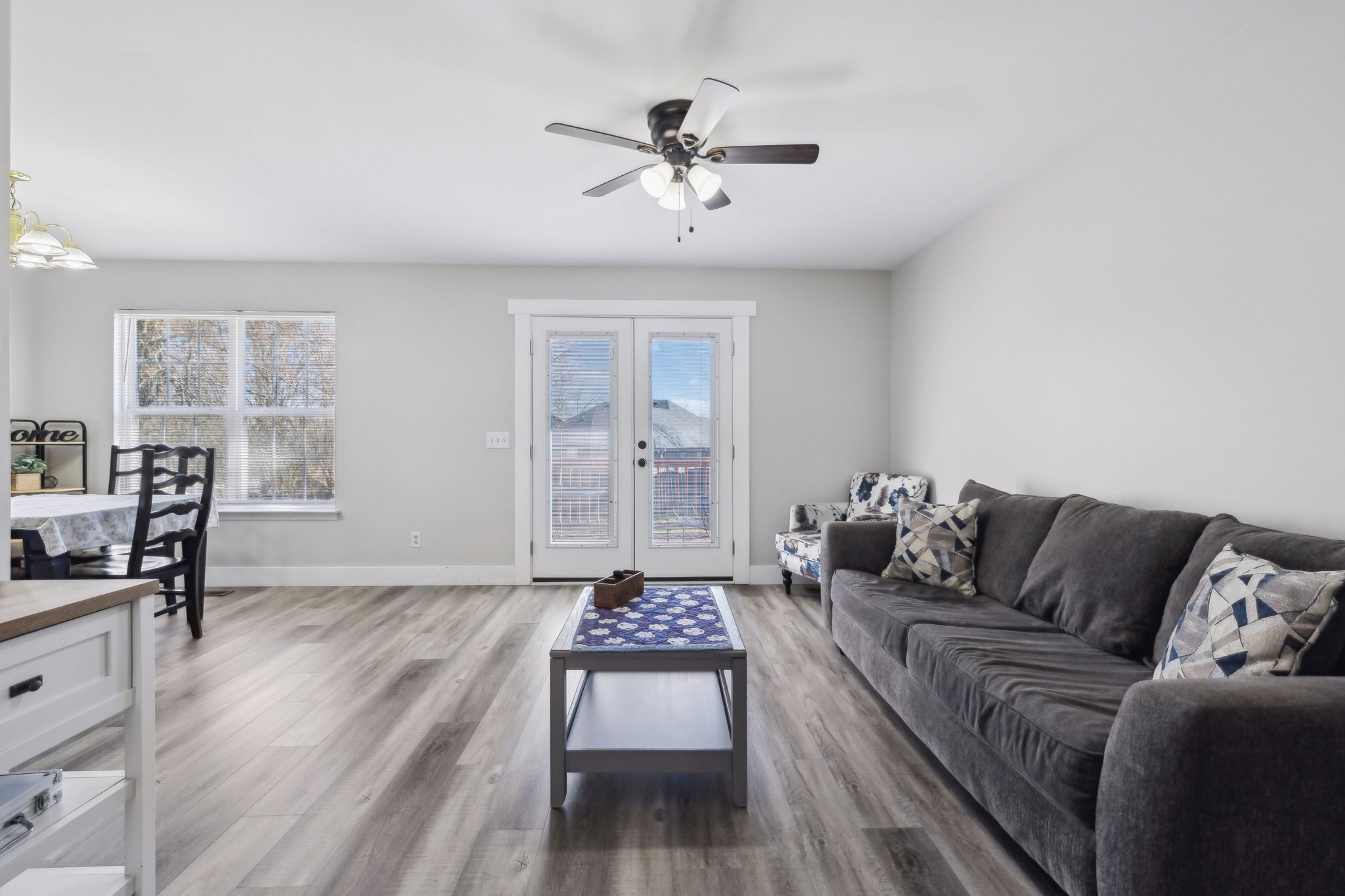 112 Sunset Cir