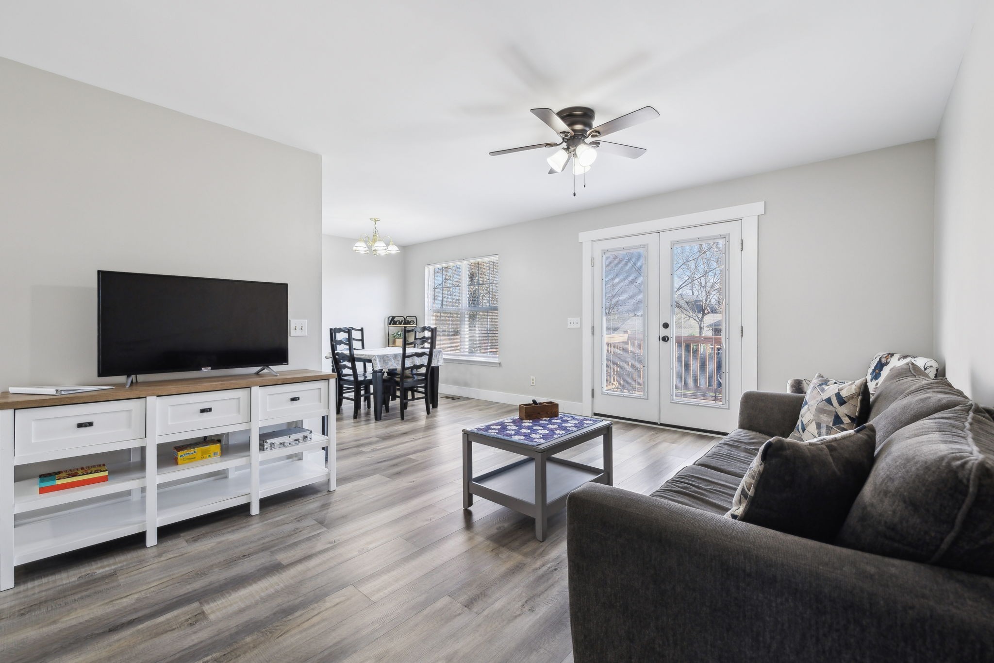 112 Sunset Cir